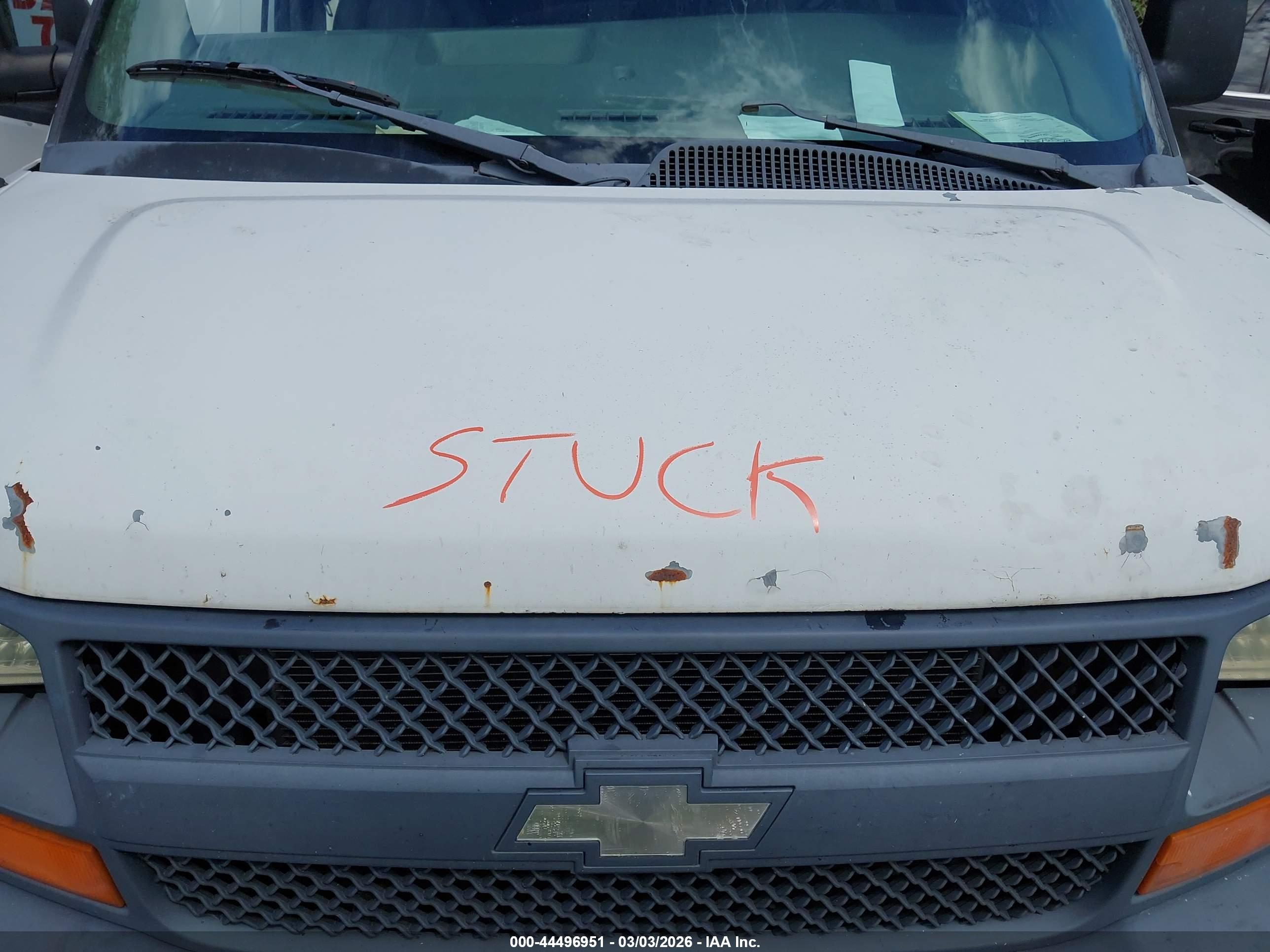 CHEVROLET EXPRESS image 10