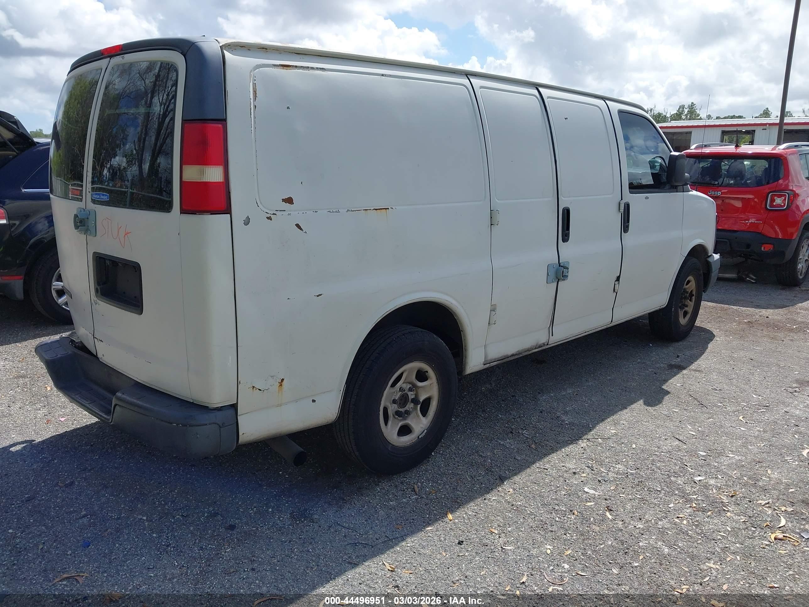 CHEVROLET EXPRESS image 4