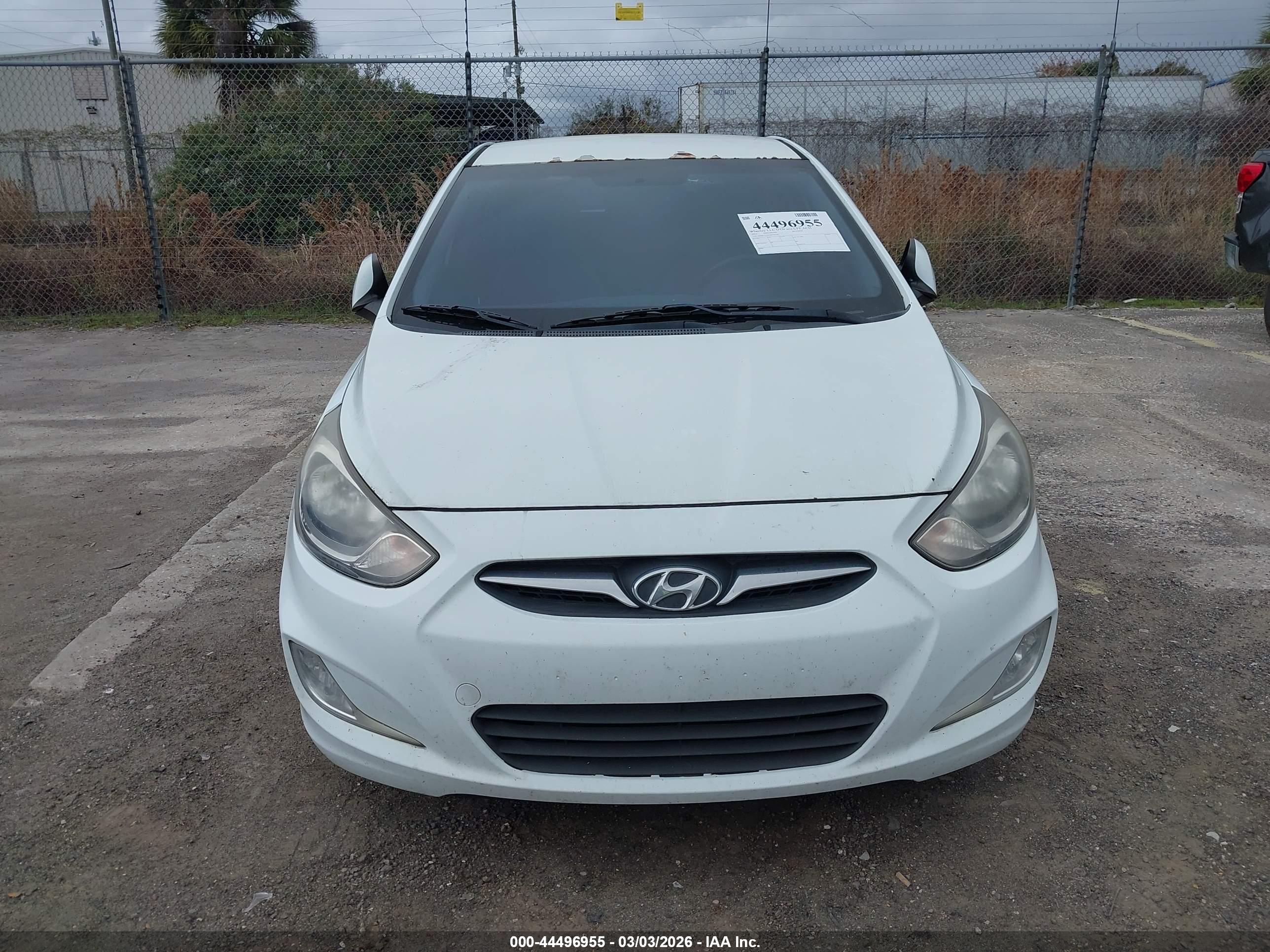 HYUNDAI ACCENT image 6