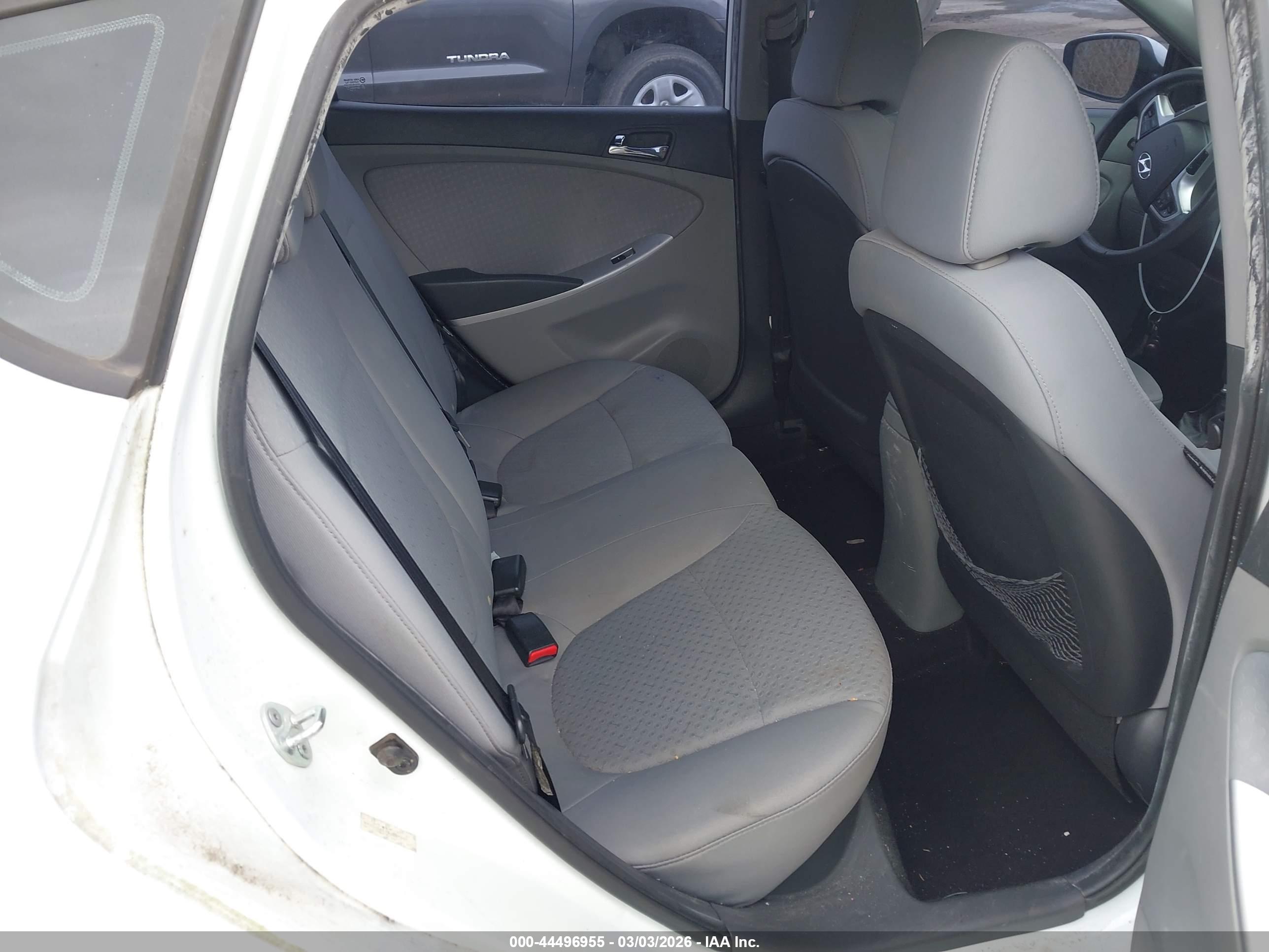 HYUNDAI ACCENT image 8