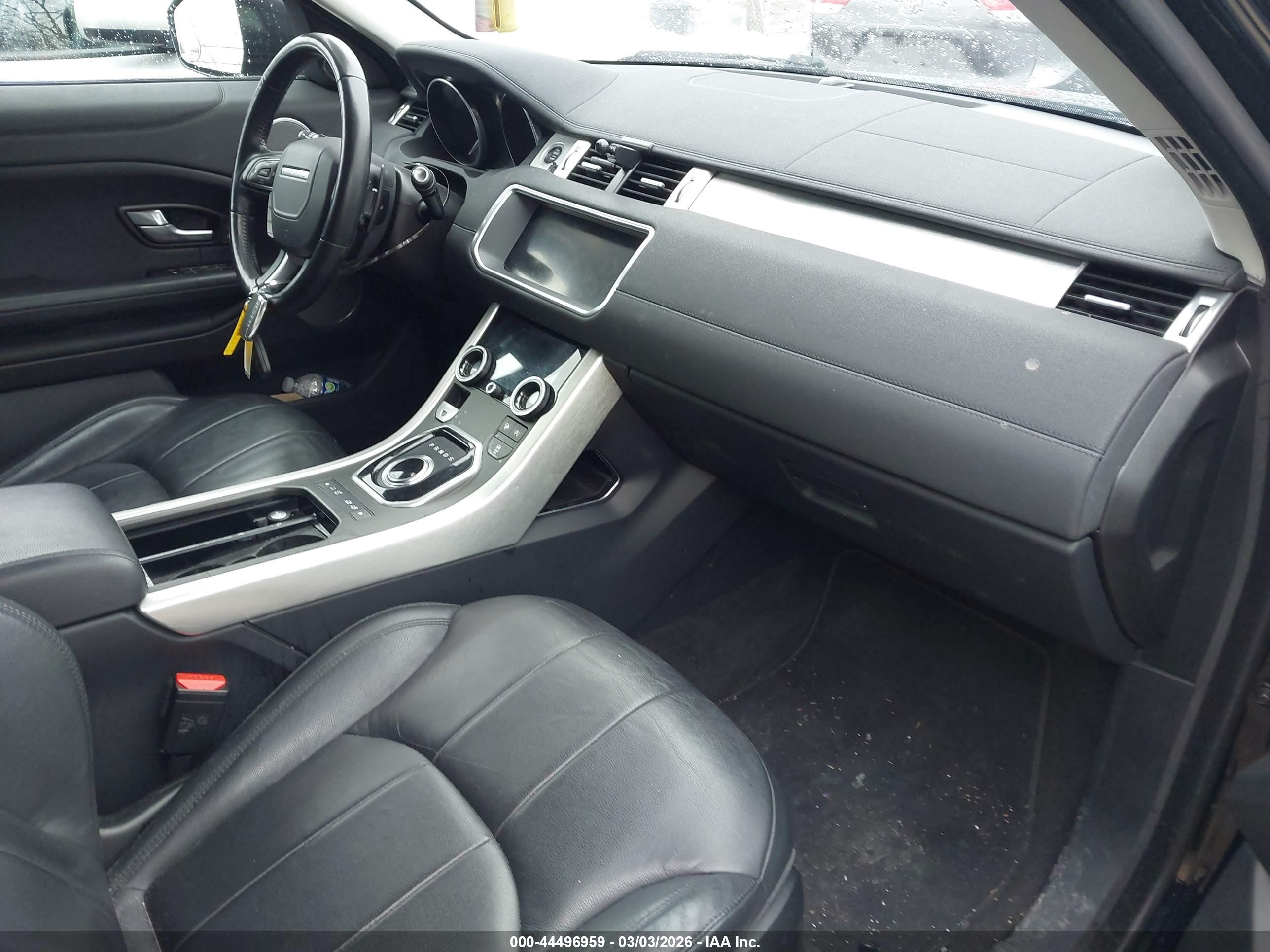 LAND ROVER image 5