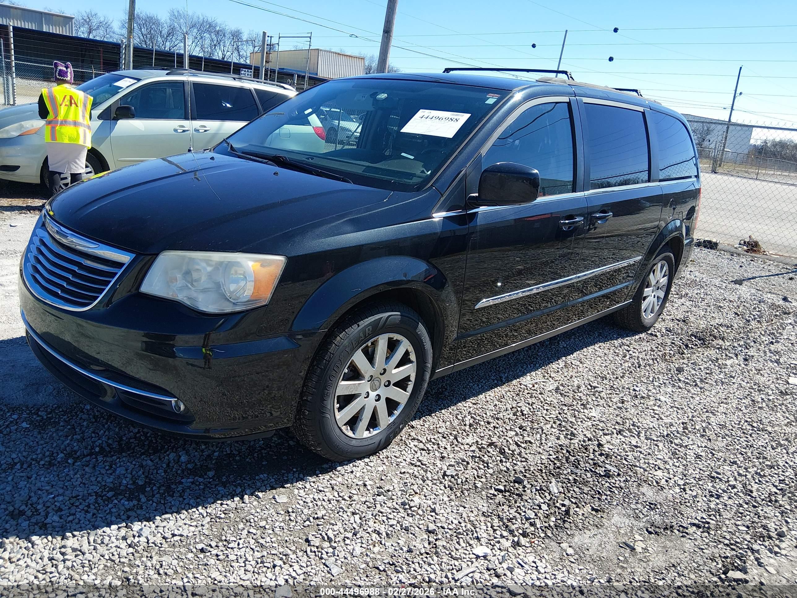 CHRYSLER TOWN image 2