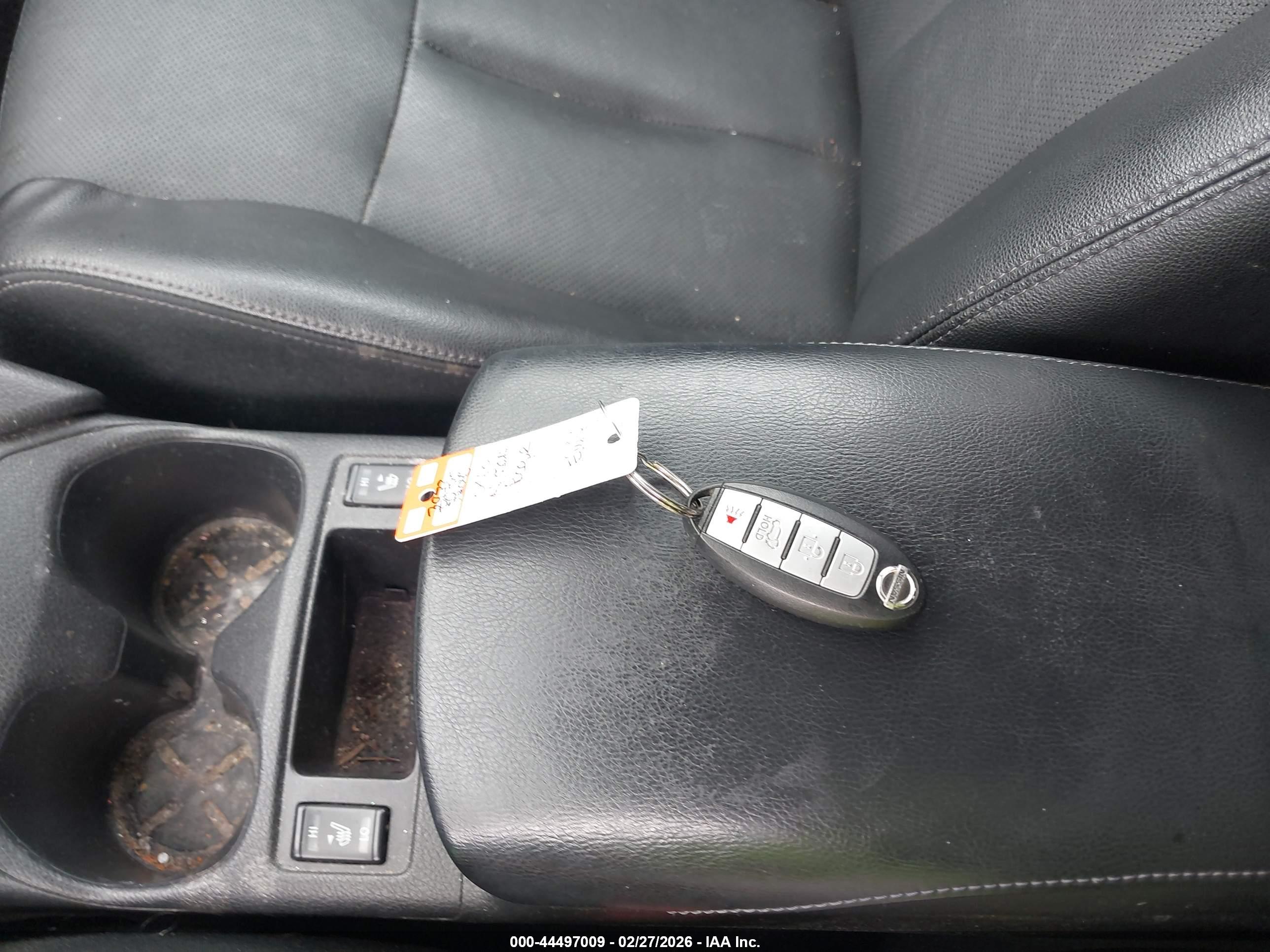 NISSAN ROGUE image 11