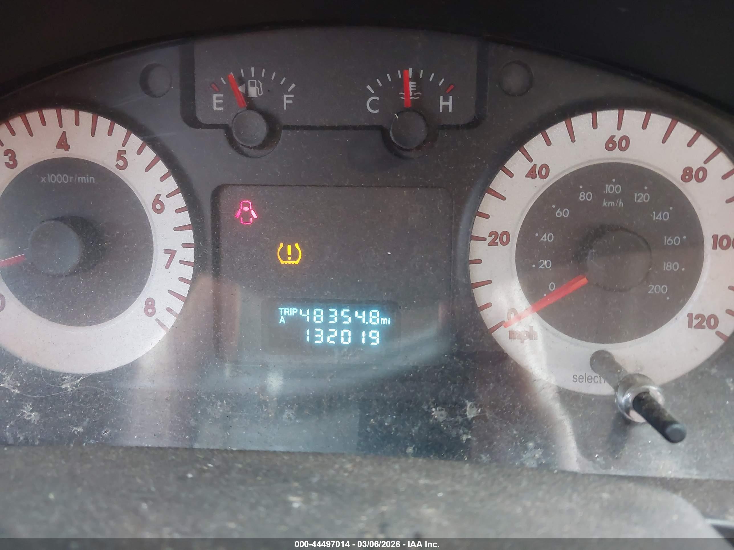 MAZDA TRIBUTE image 7