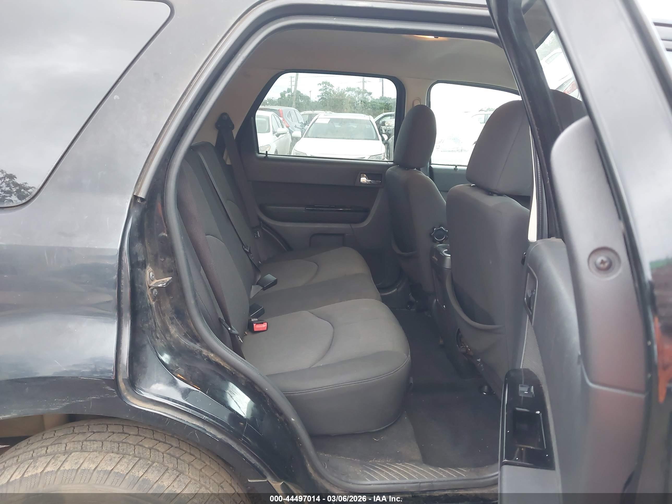 MAZDA TRIBUTE image 8