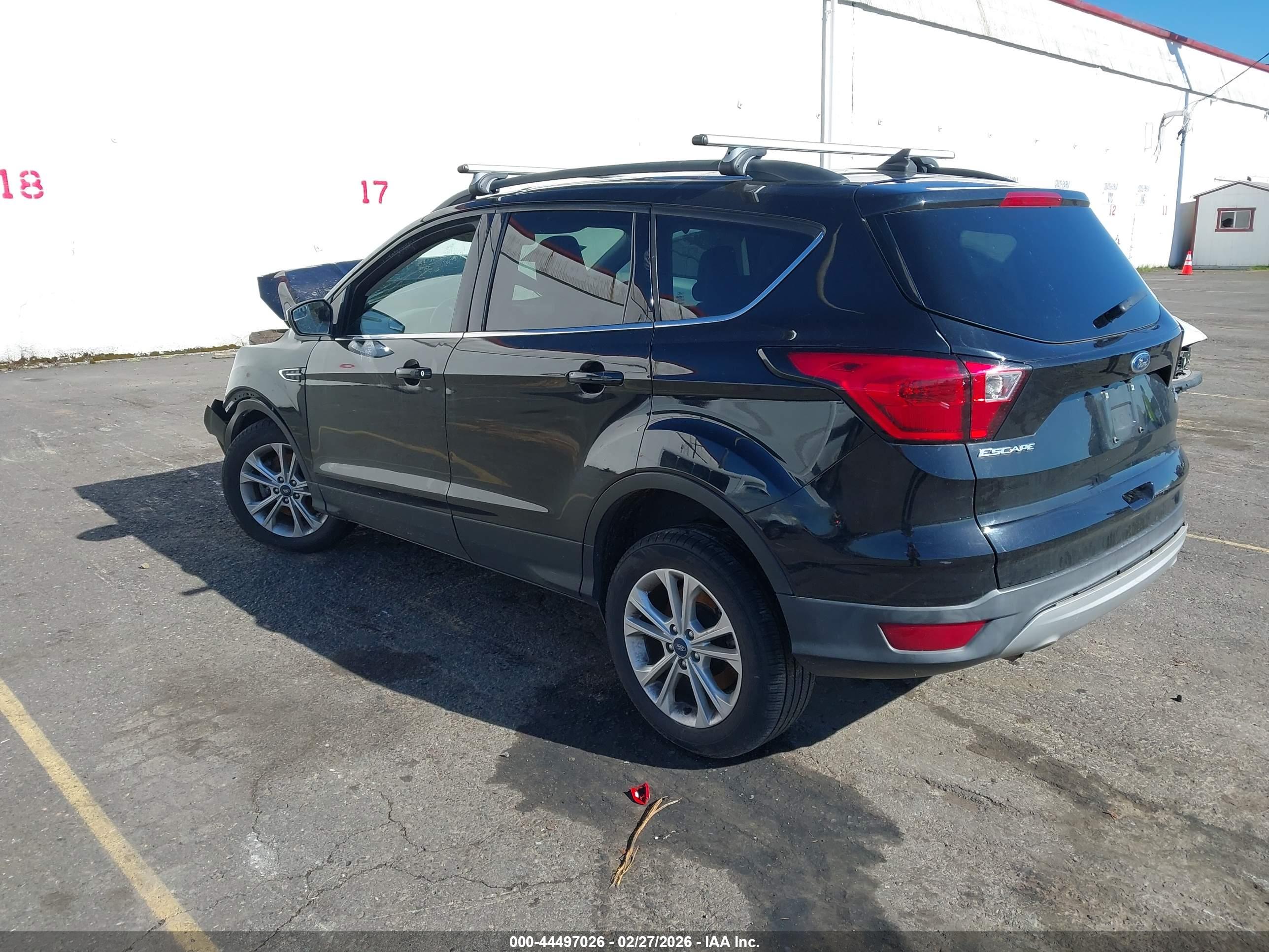 FORD ESCAPE image 3