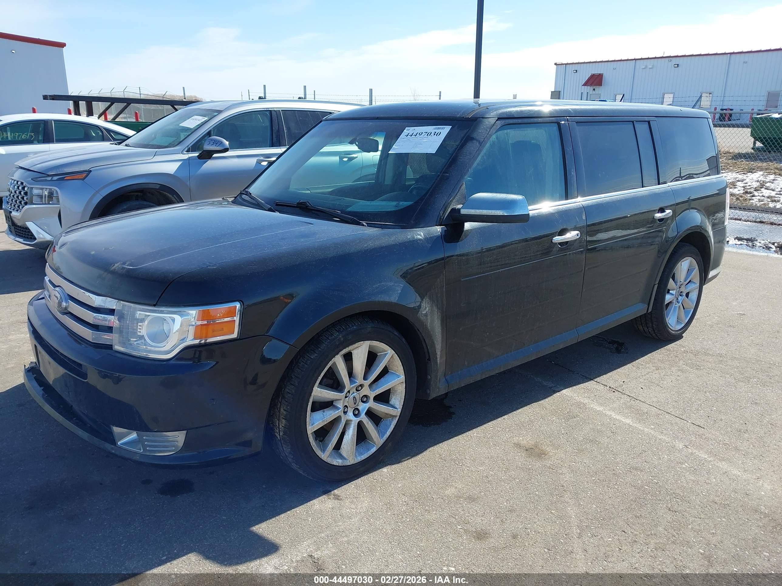 FORD FLEX image 2