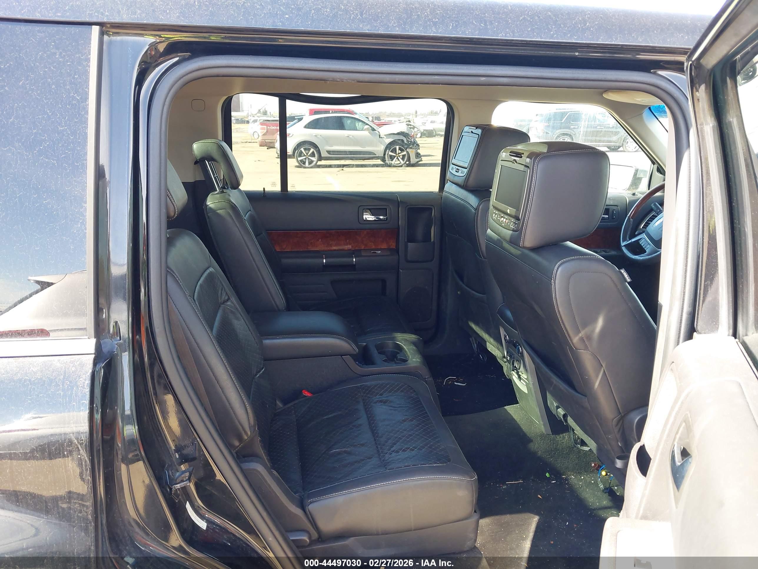 FORD FLEX image 8