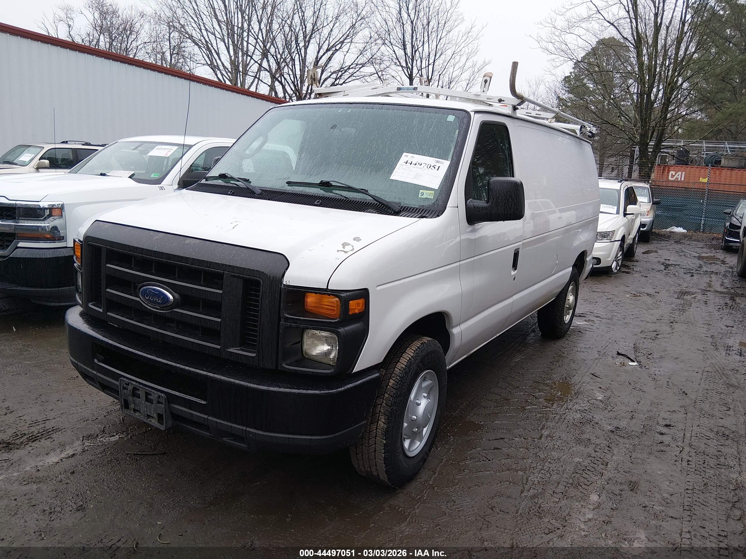 FORD E-250 image 2