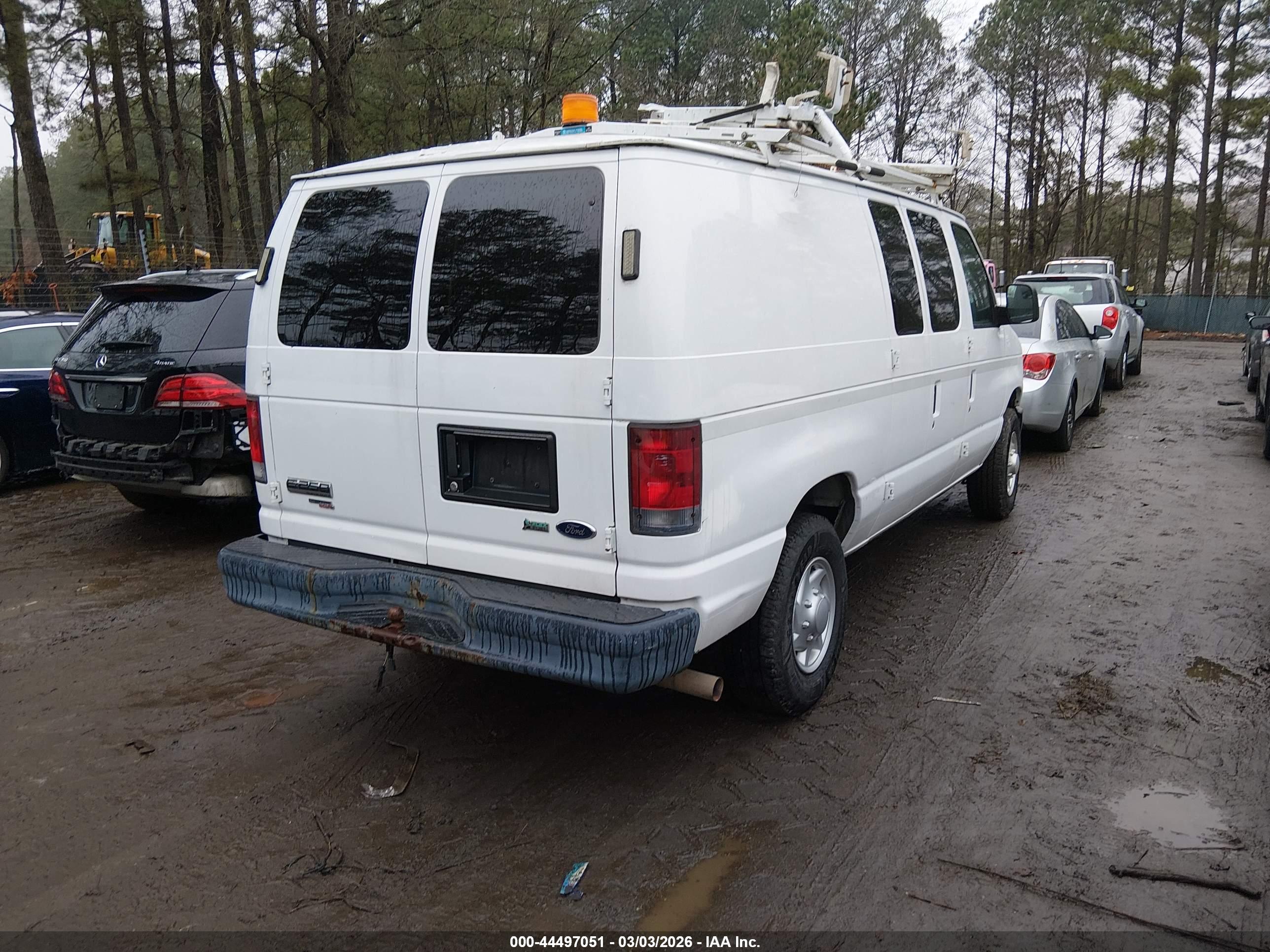 FORD E-250 image 4