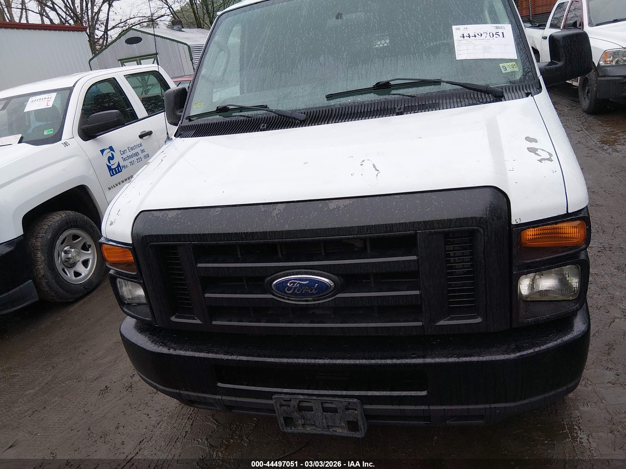 FORD E-250 image 6