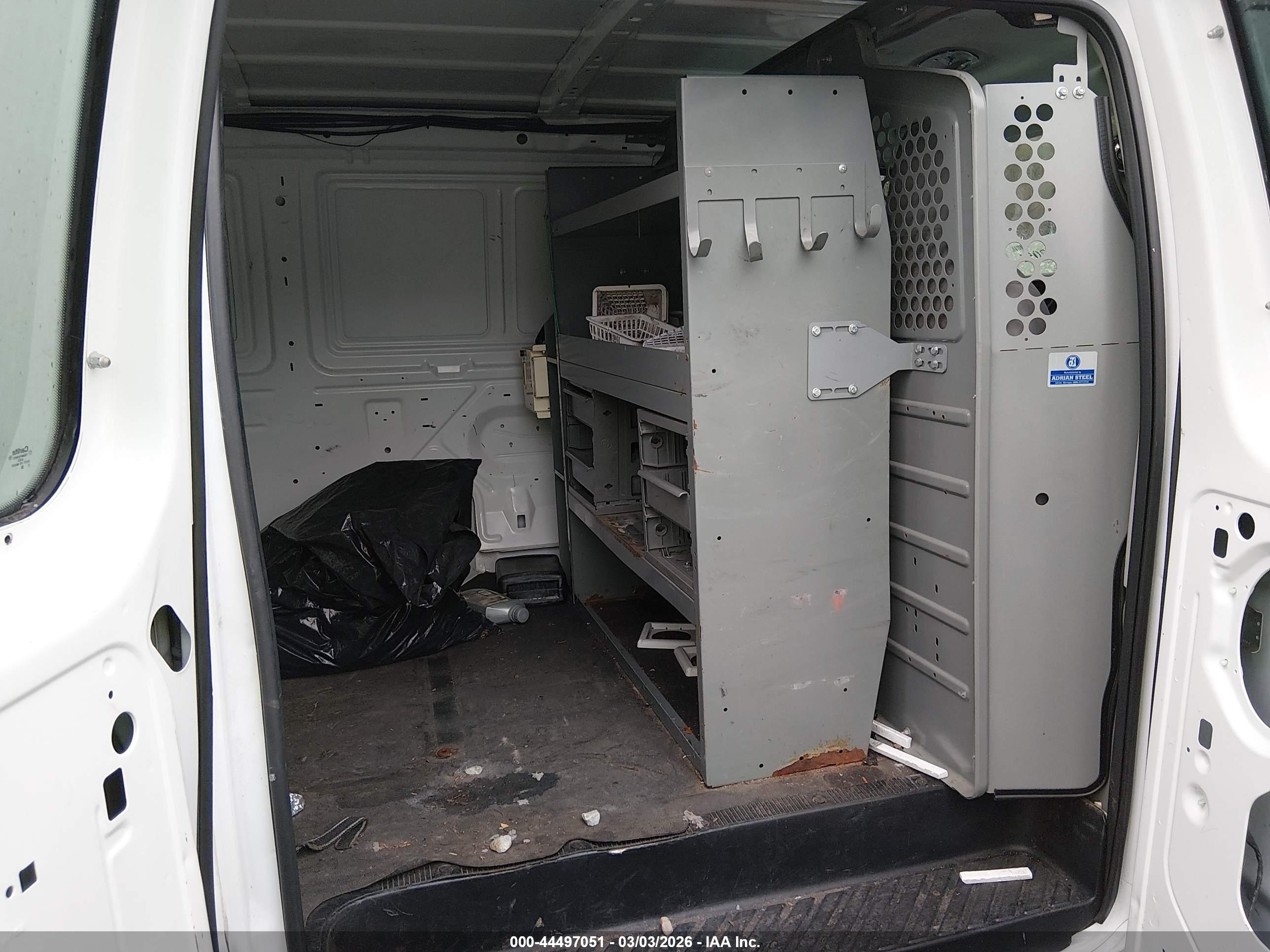FORD E-250 image 8