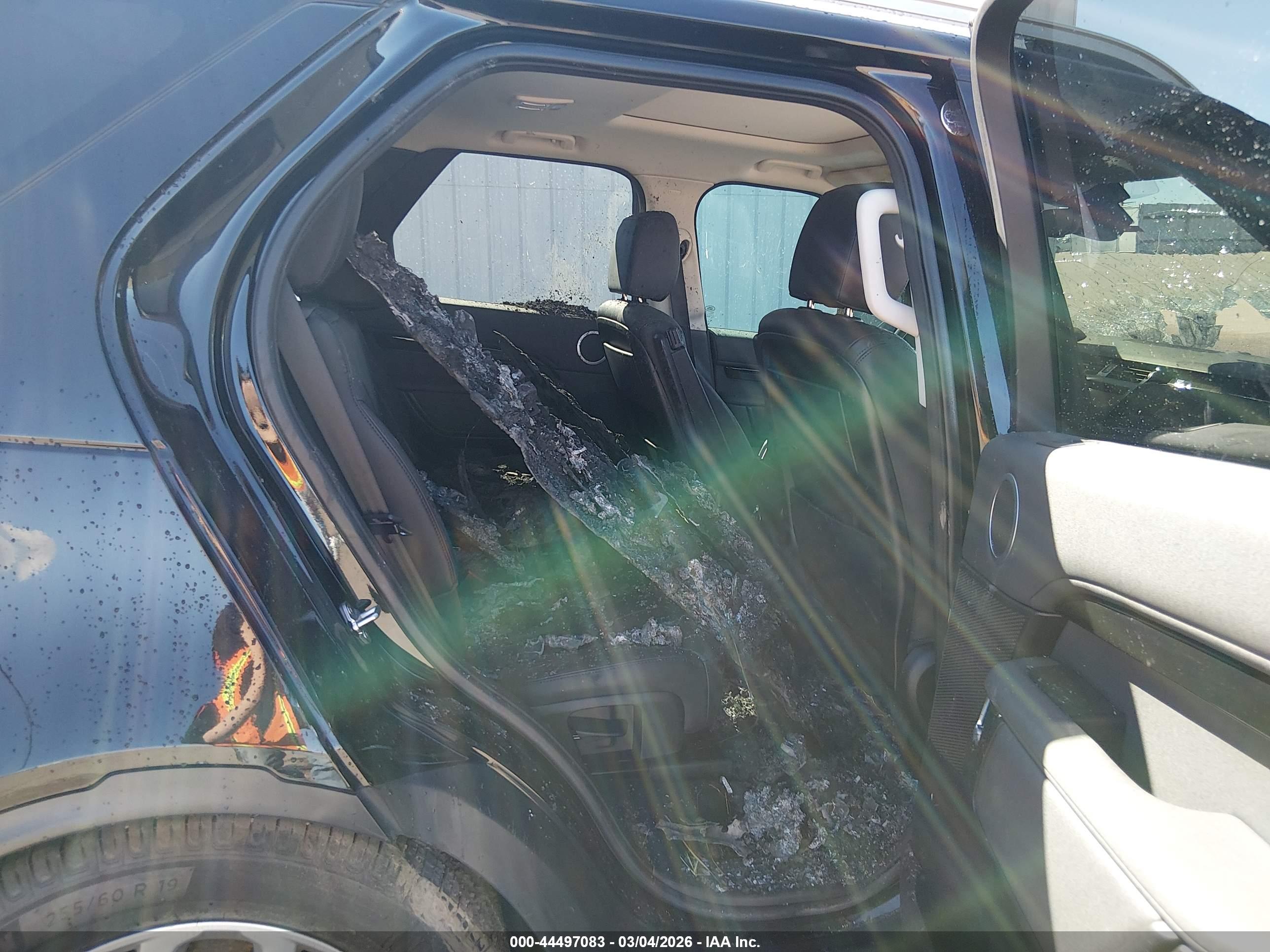 LAND ROVER image 8