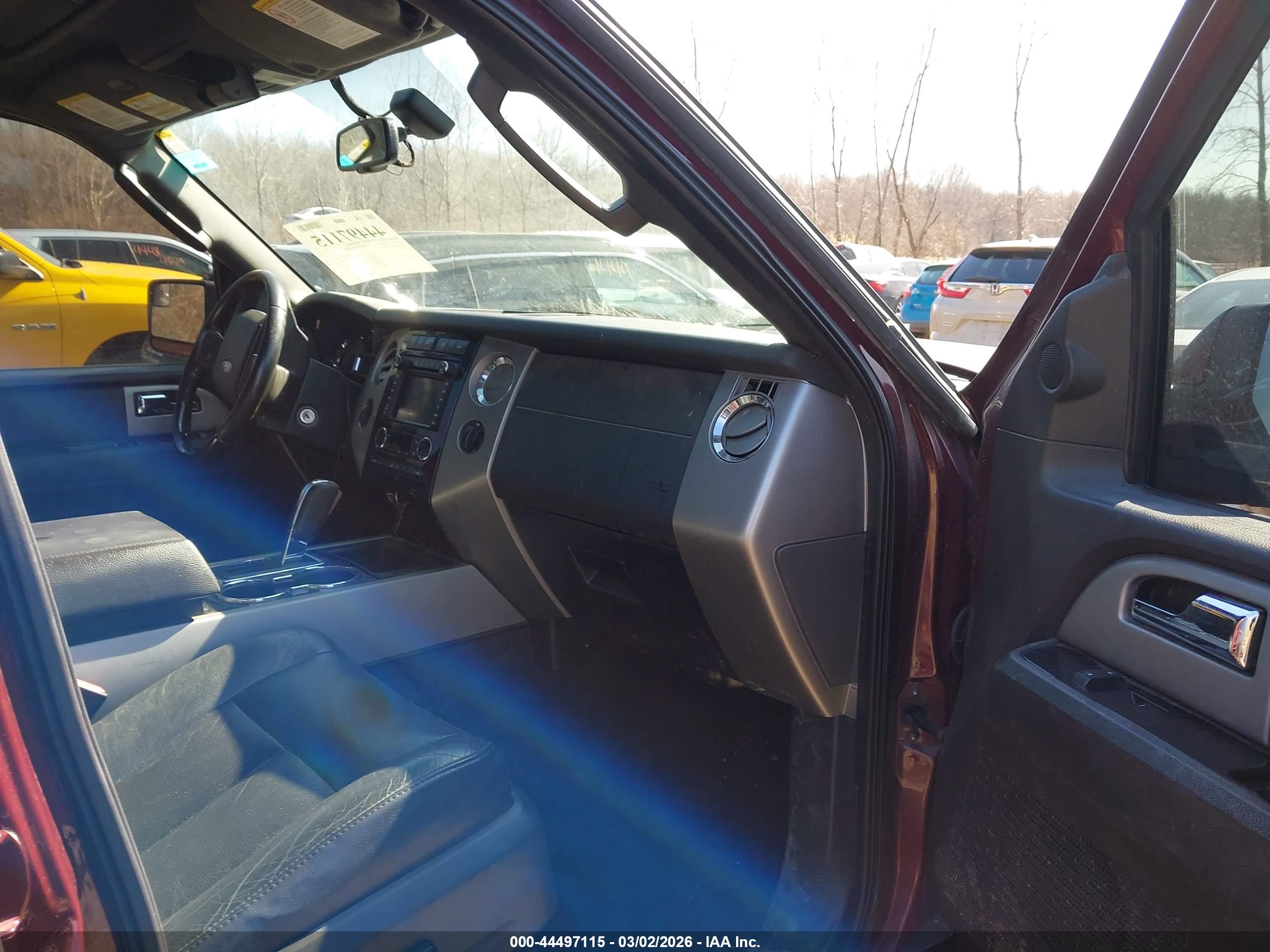 FORD EXPEDITION image 5