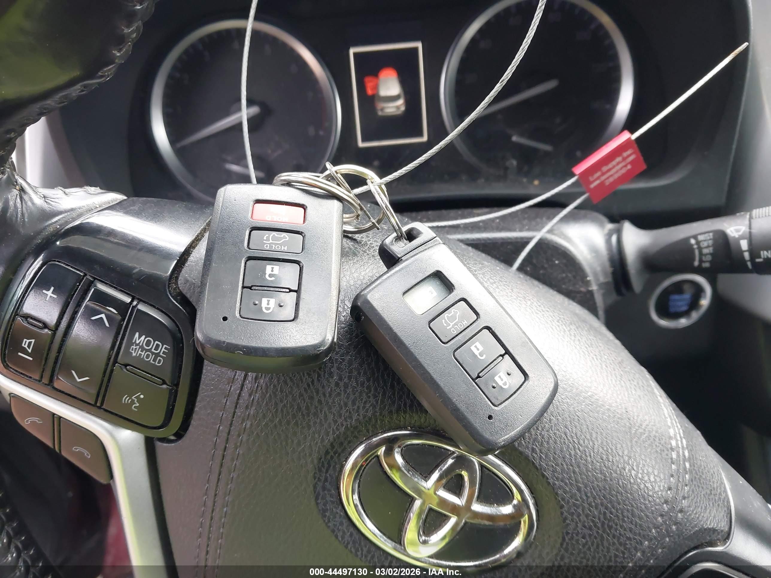 TOYOTA HIGHLANDER image 11