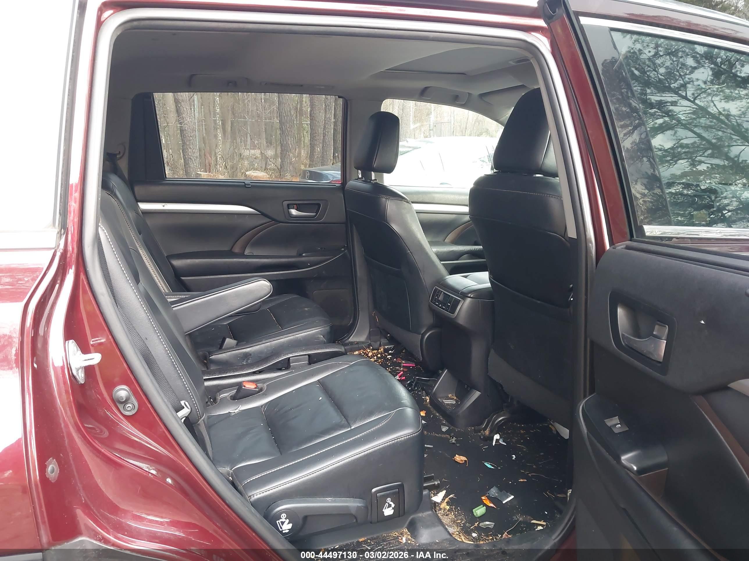 TOYOTA HIGHLANDER image 8