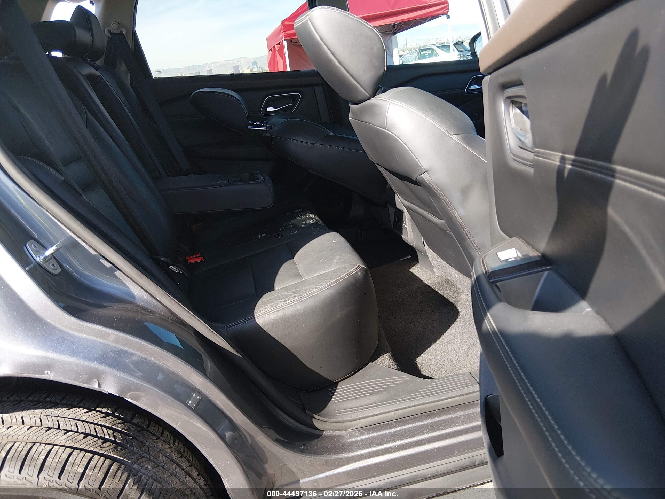 NISSAN ROGUE image 8
