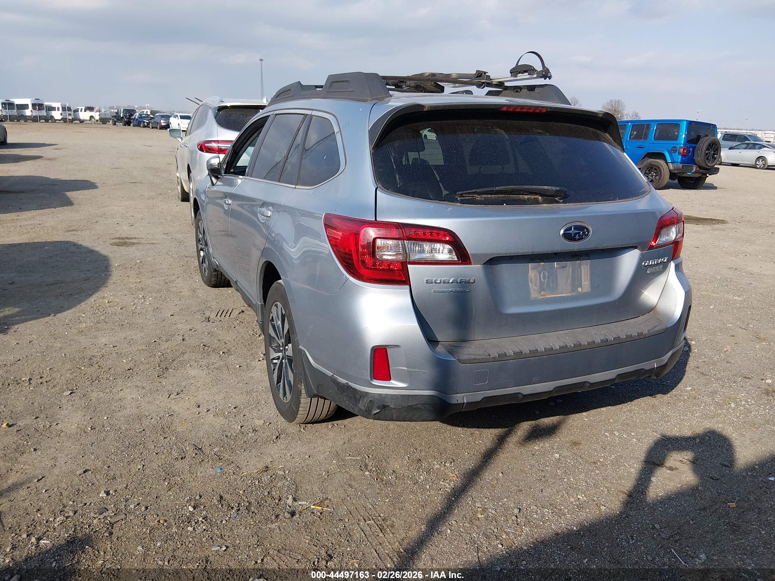 SUBARU OUTBACK image 3