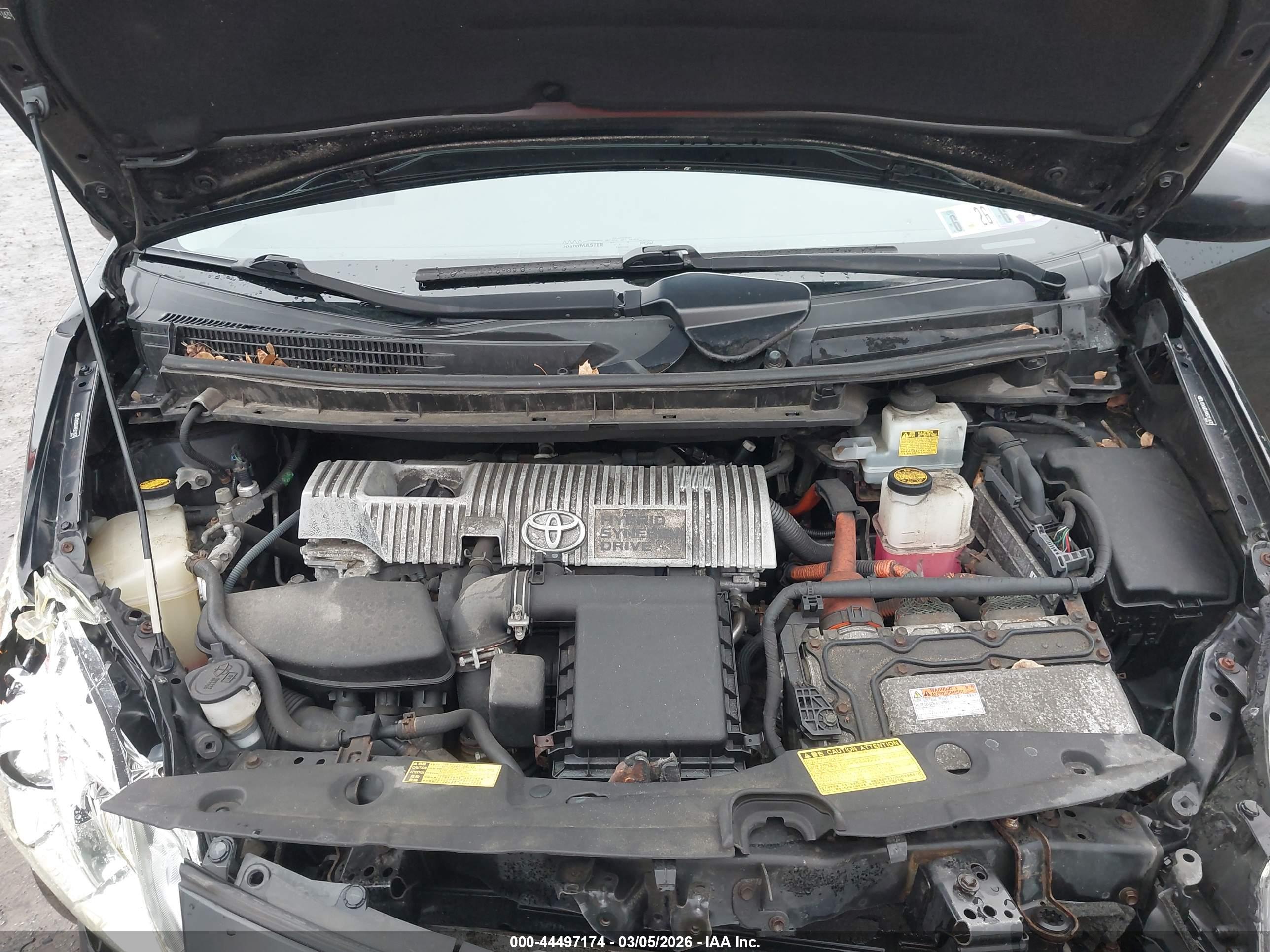 TOYOTA PRIUS image 10