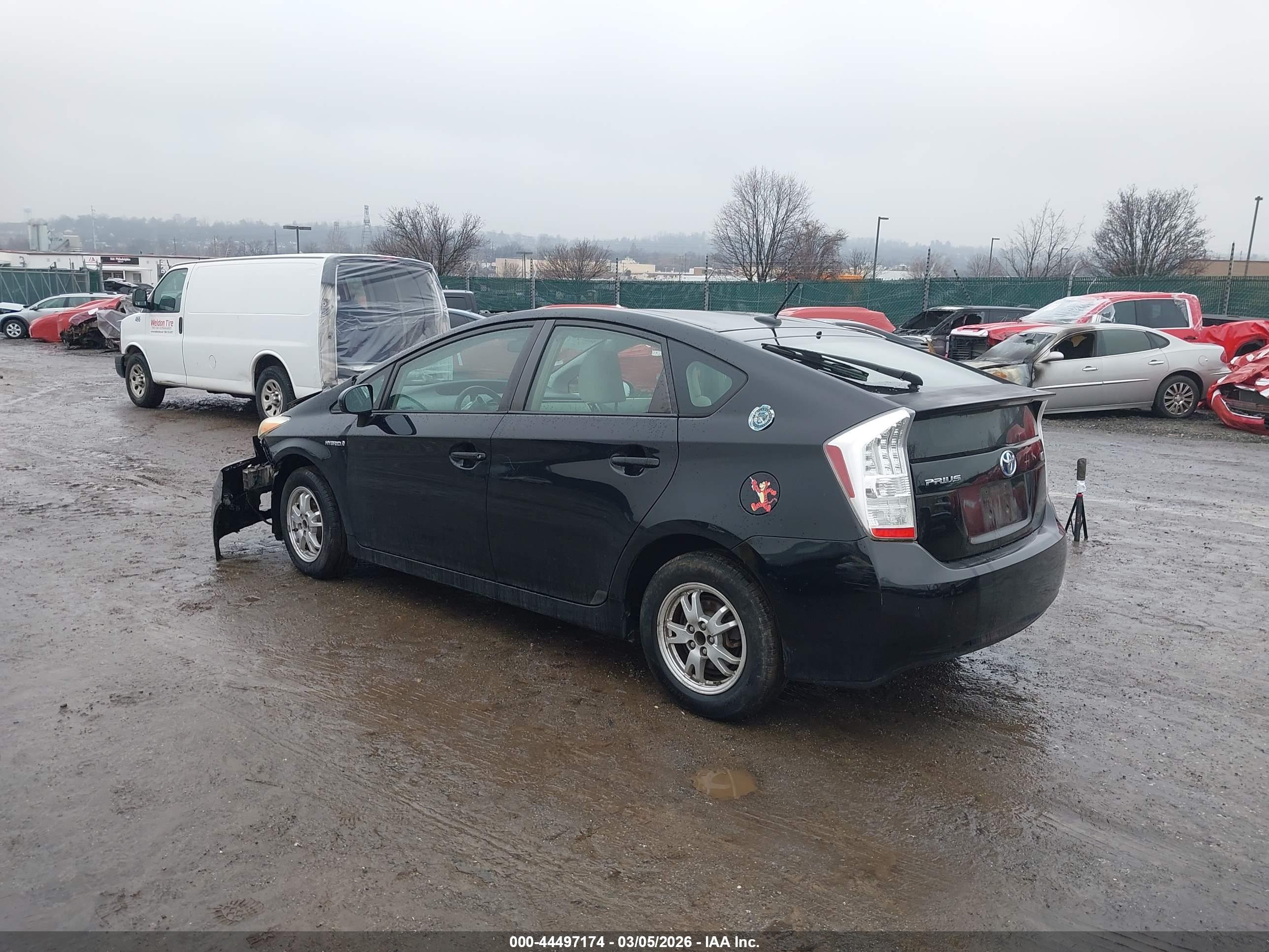 TOYOTA PRIUS image 3