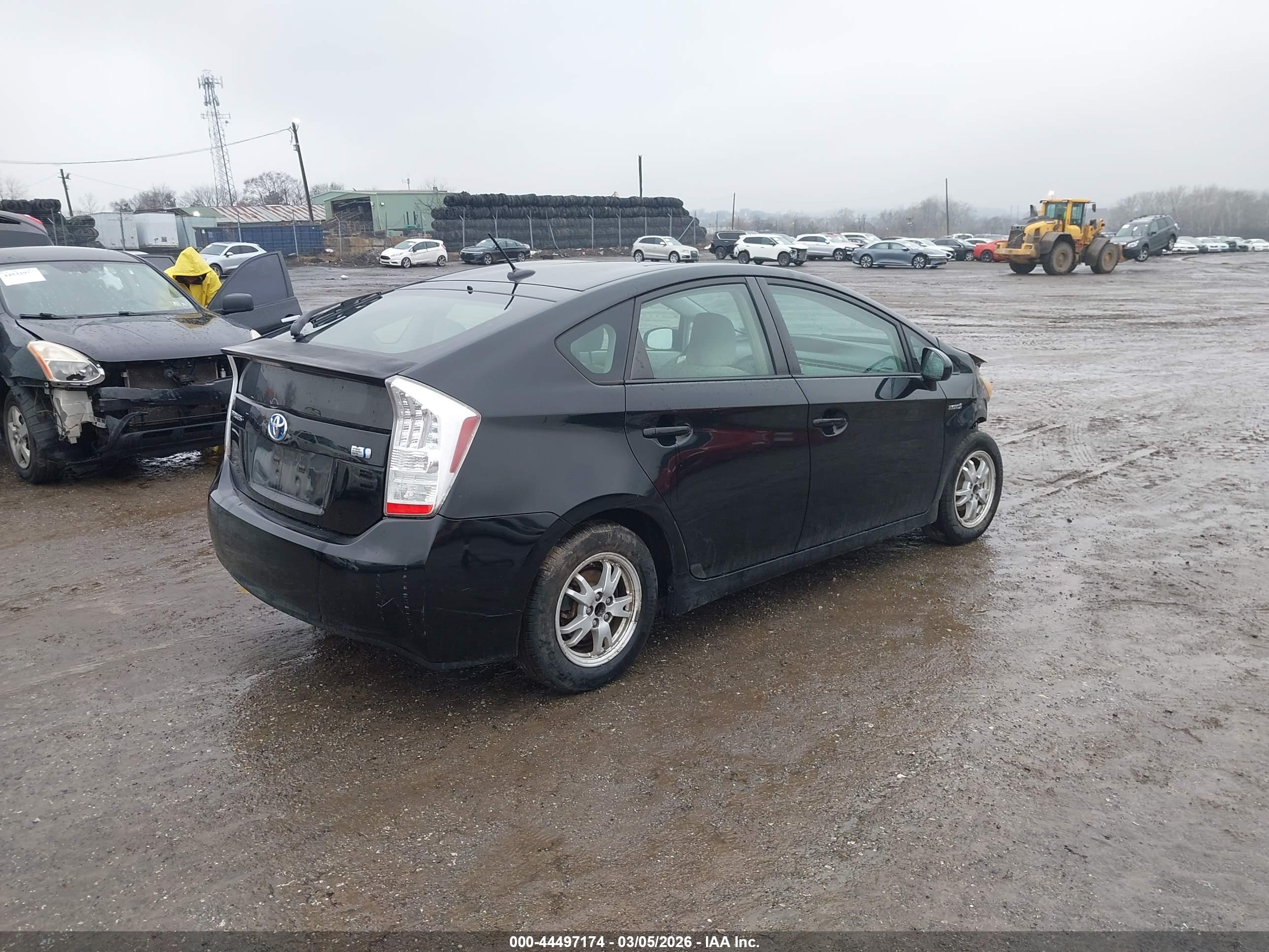 TOYOTA PRIUS image 4