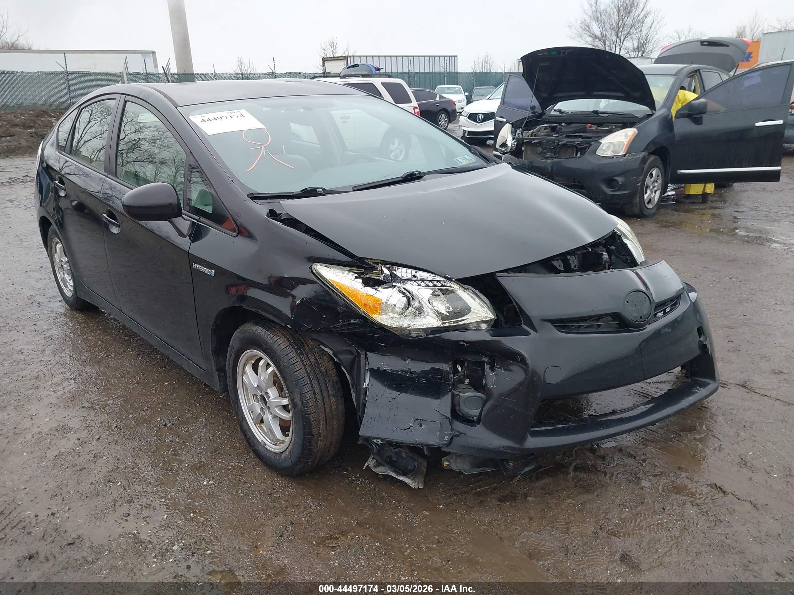 TOYOTA PRIUS image 6