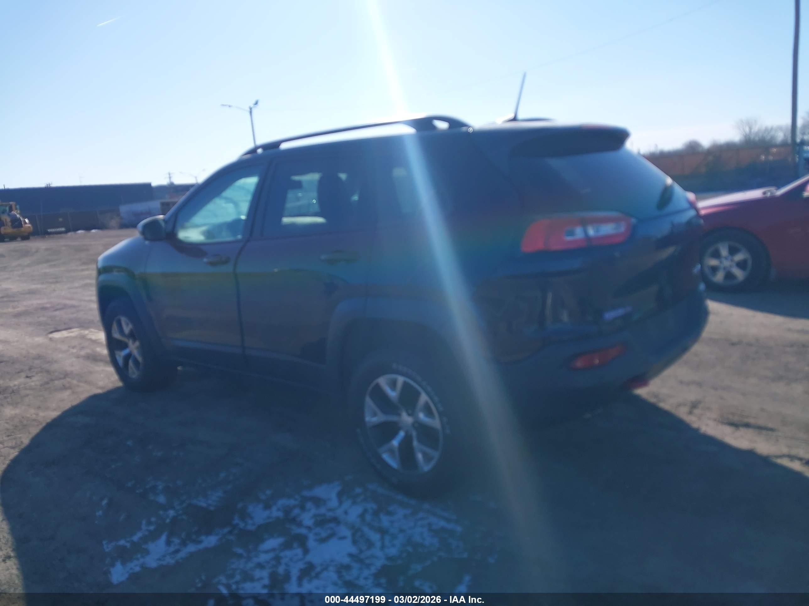 JEEP CHEROKEE image 3