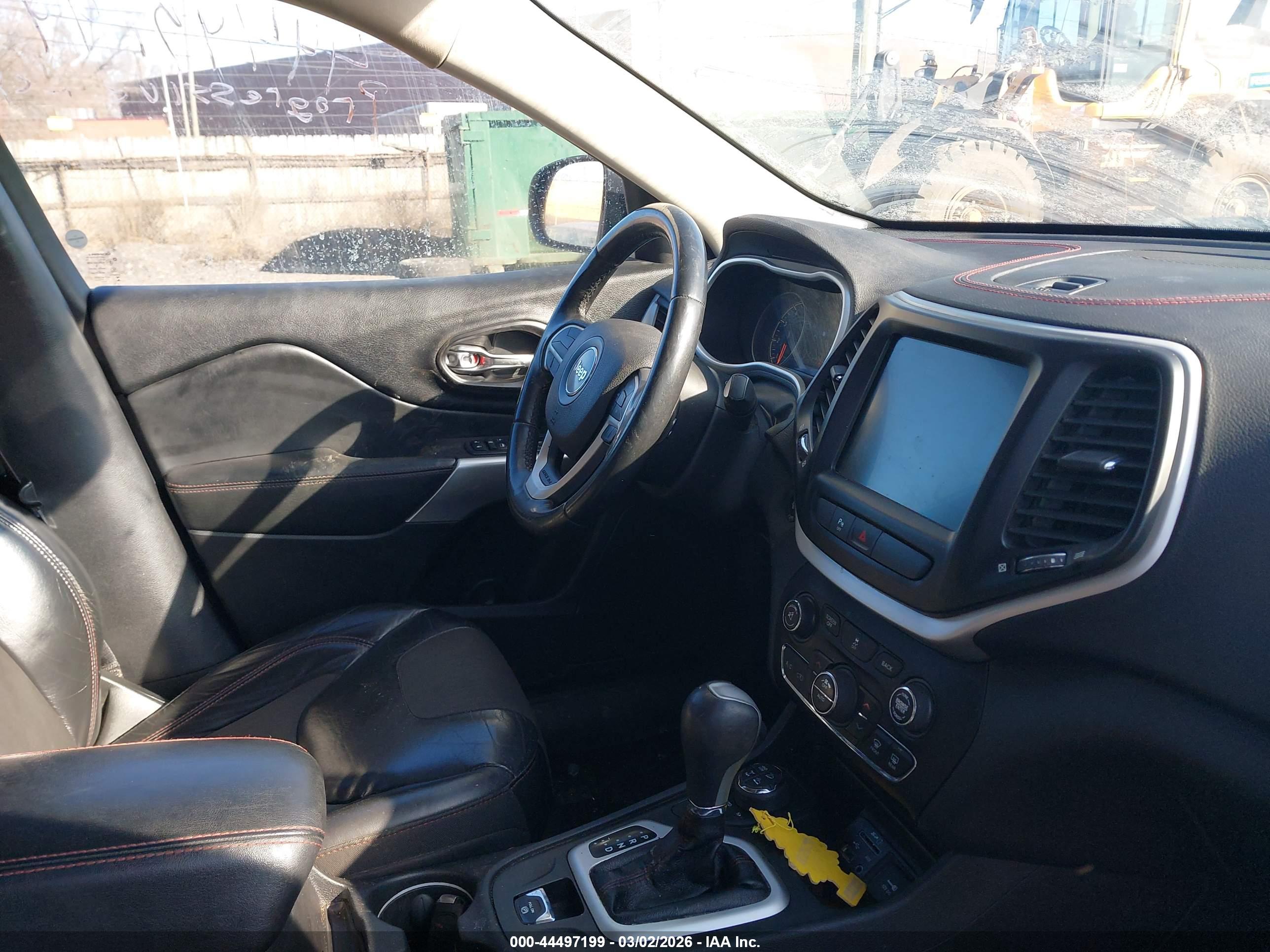JEEP CHEROKEE image 5