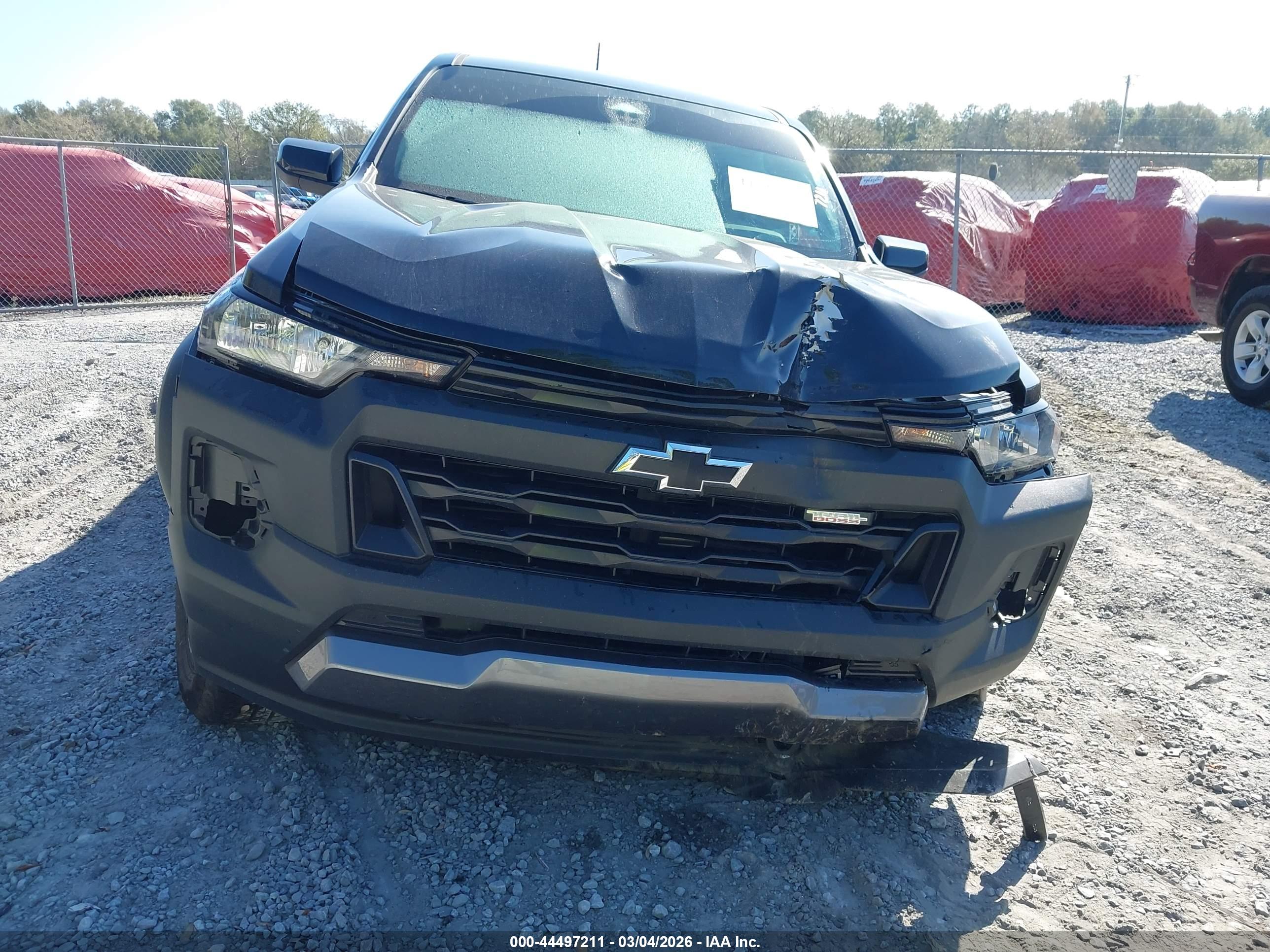 CHEVROLET COLORADO image 6