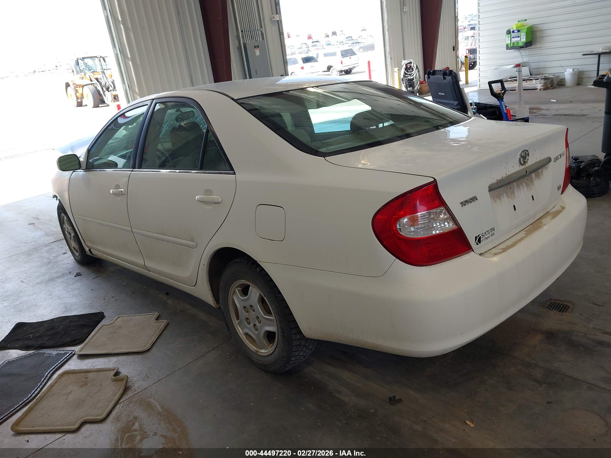 TOYOTA CAMRY image 3