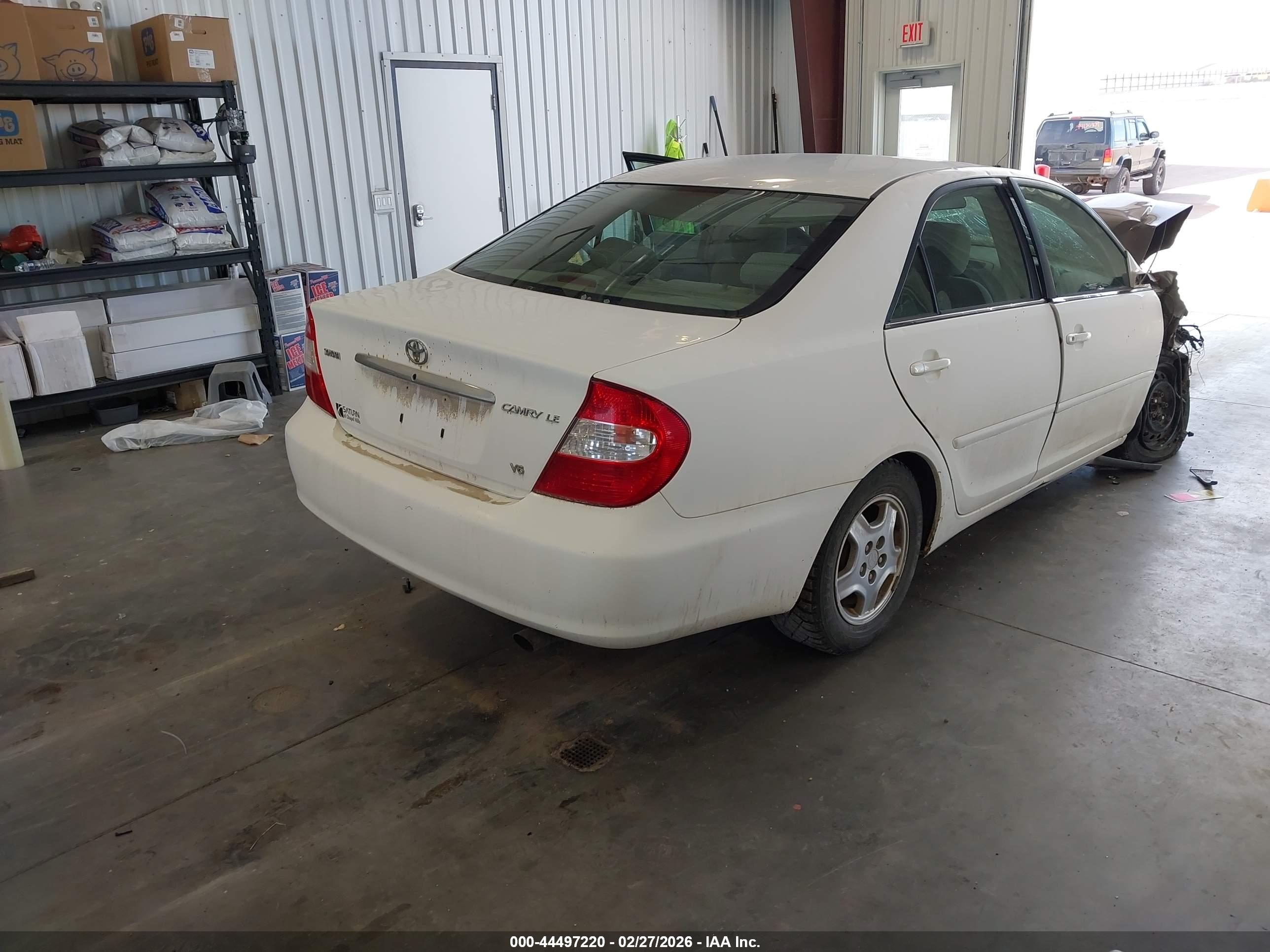 TOYOTA CAMRY image 4