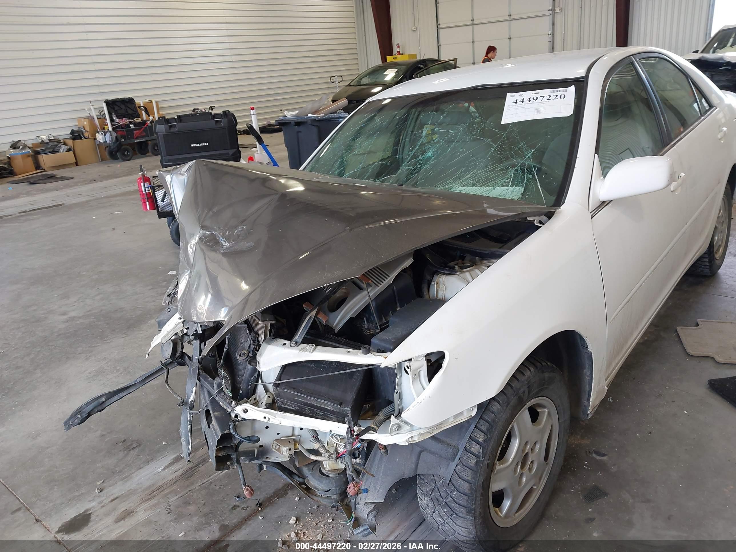 TOYOTA CAMRY image 6