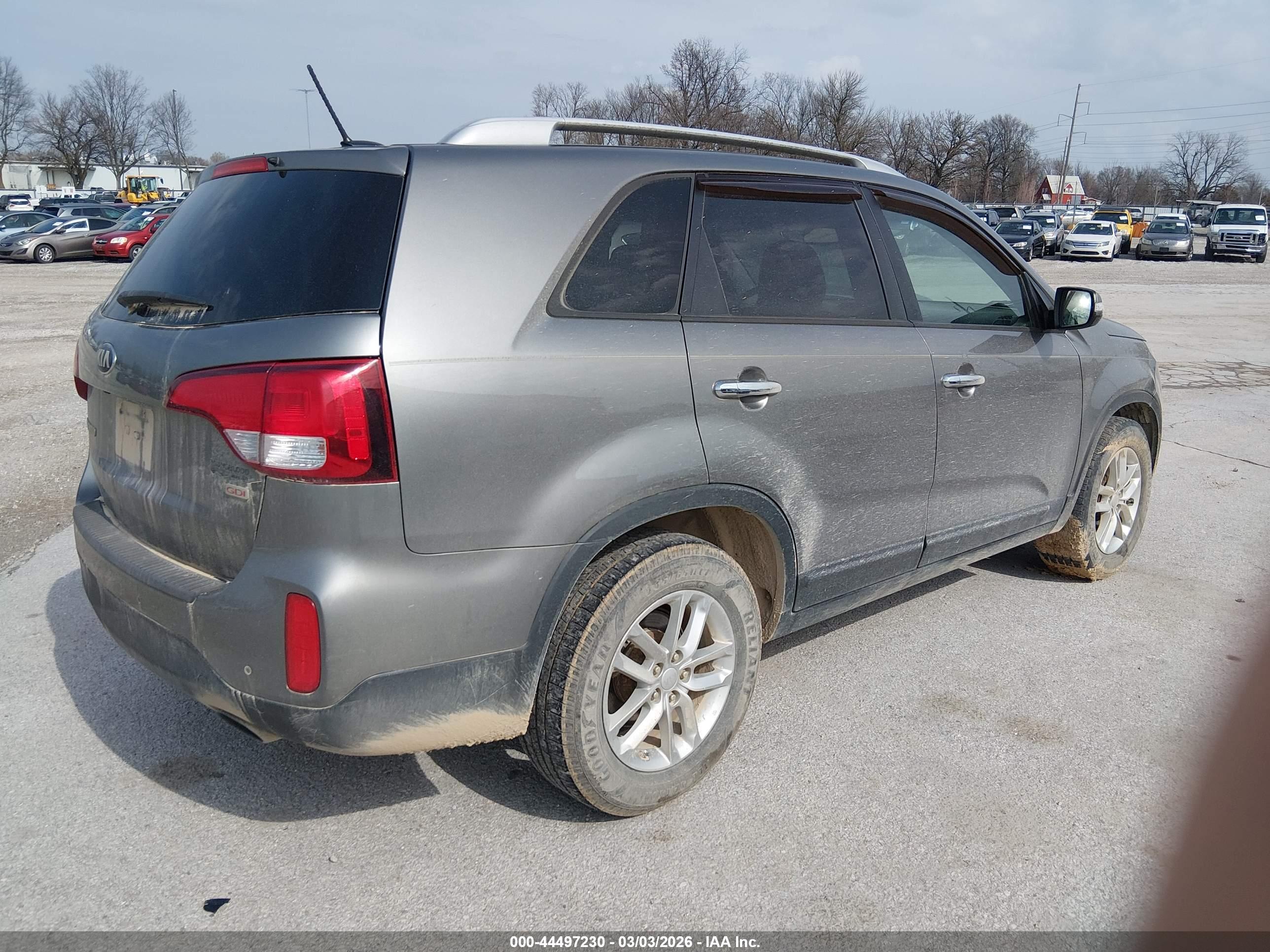 KIA SORENTO image 4