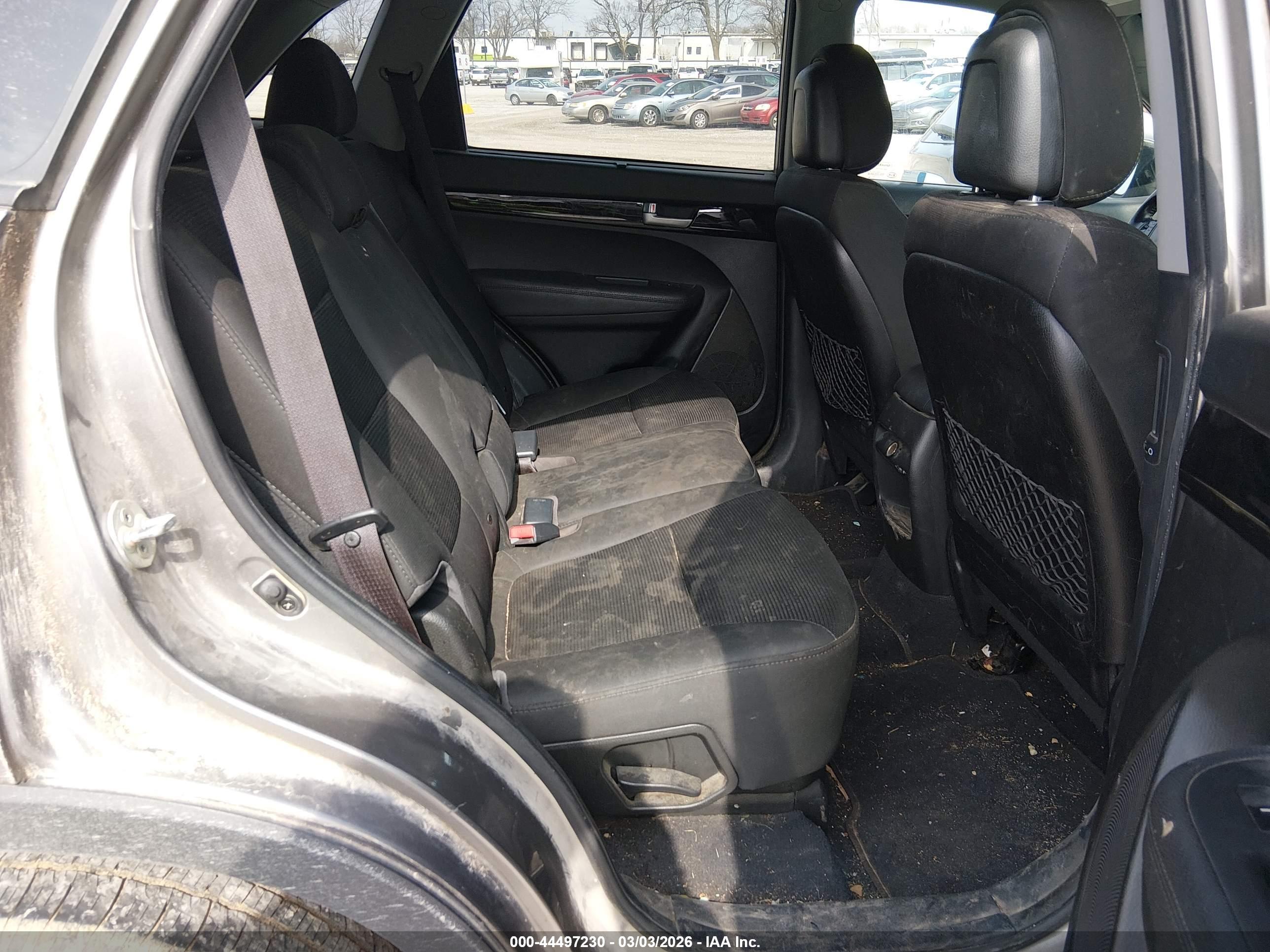 KIA SORENTO image 8