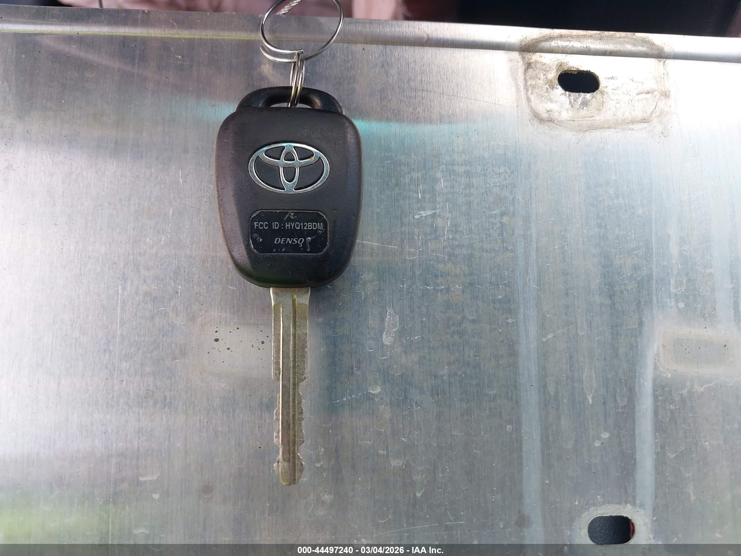 TOYOTA CAMRY image 11