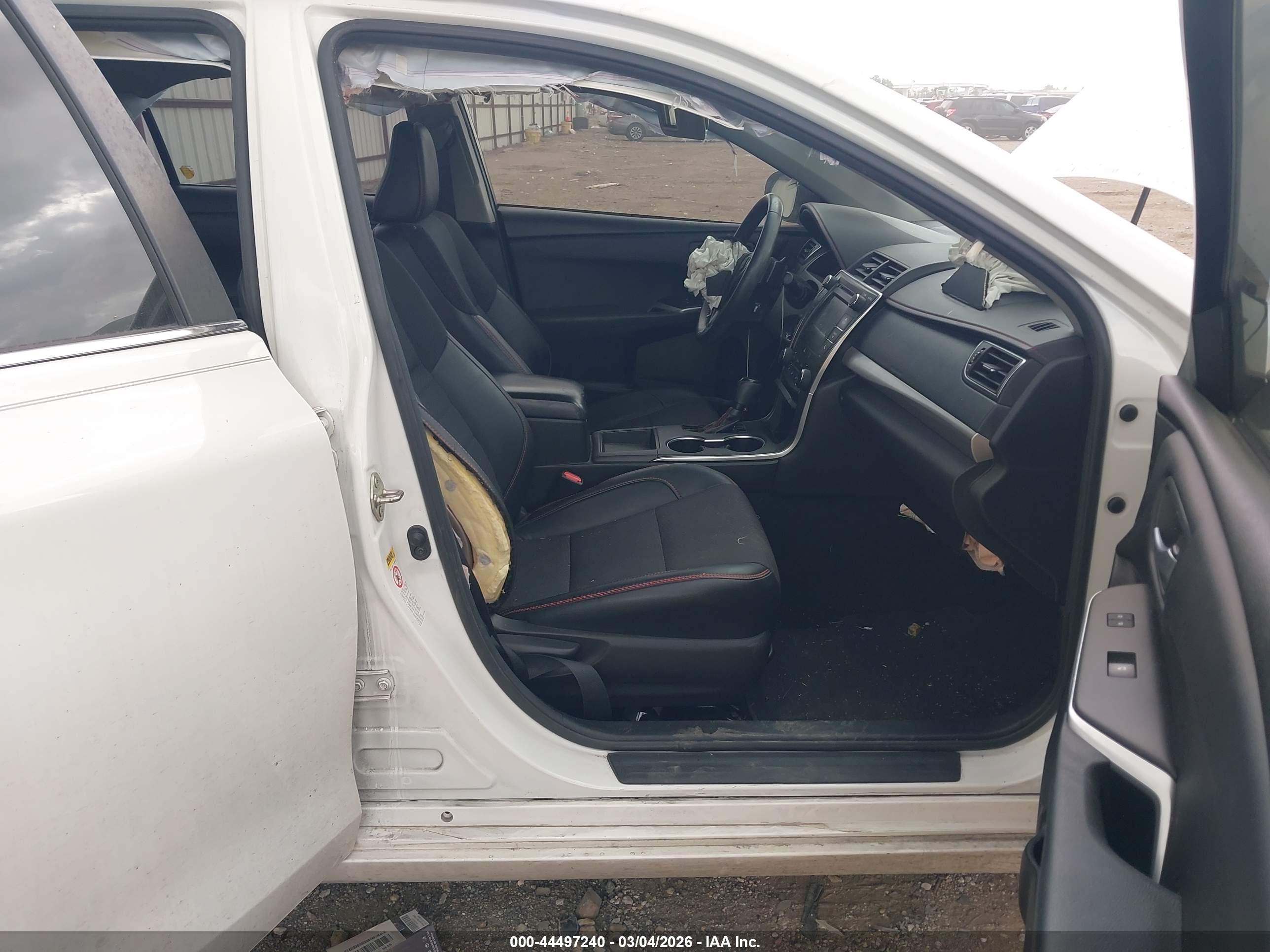 TOYOTA CAMRY image 5