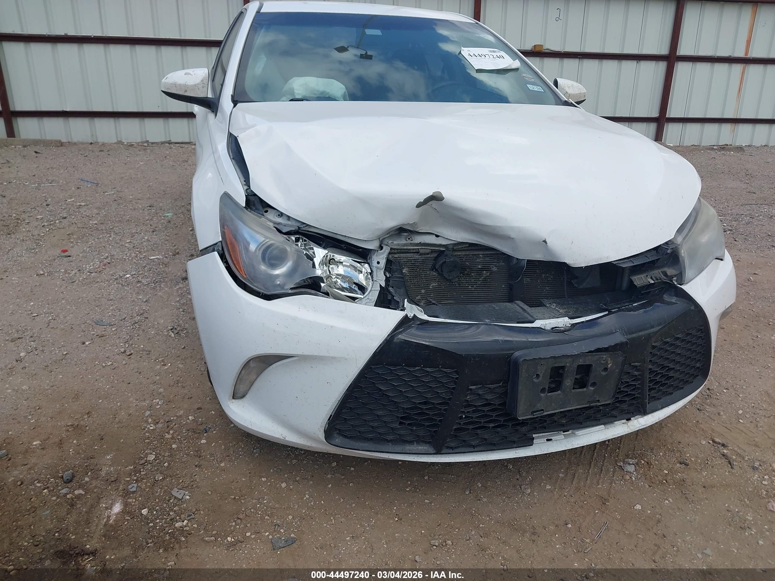 TOYOTA CAMRY image 6