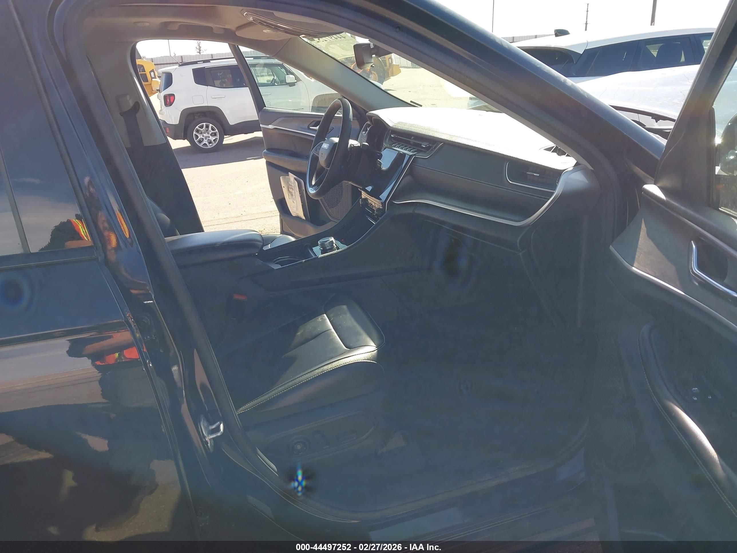 JEEP GRAND image 5