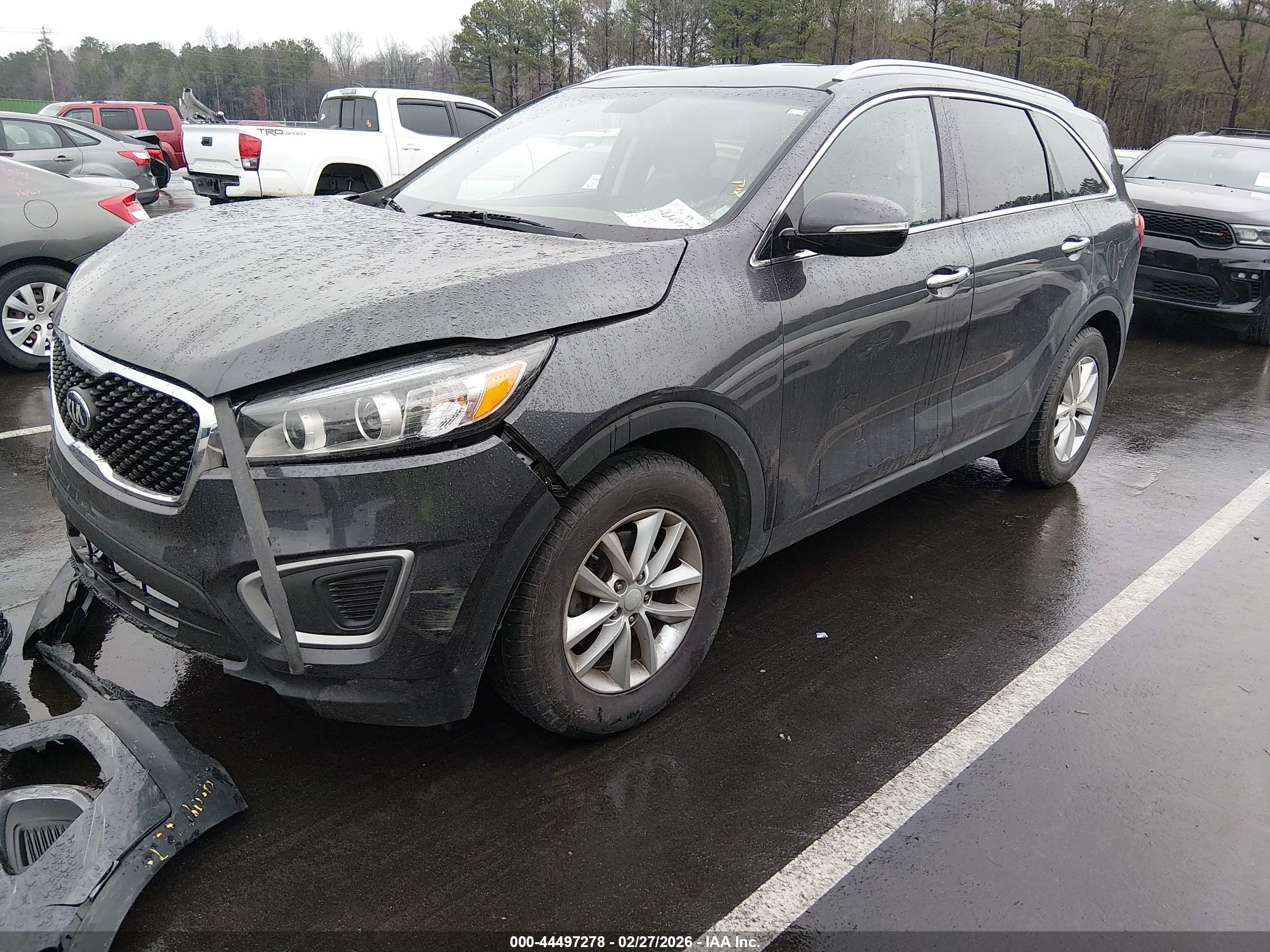 KIA SORENTO image 2