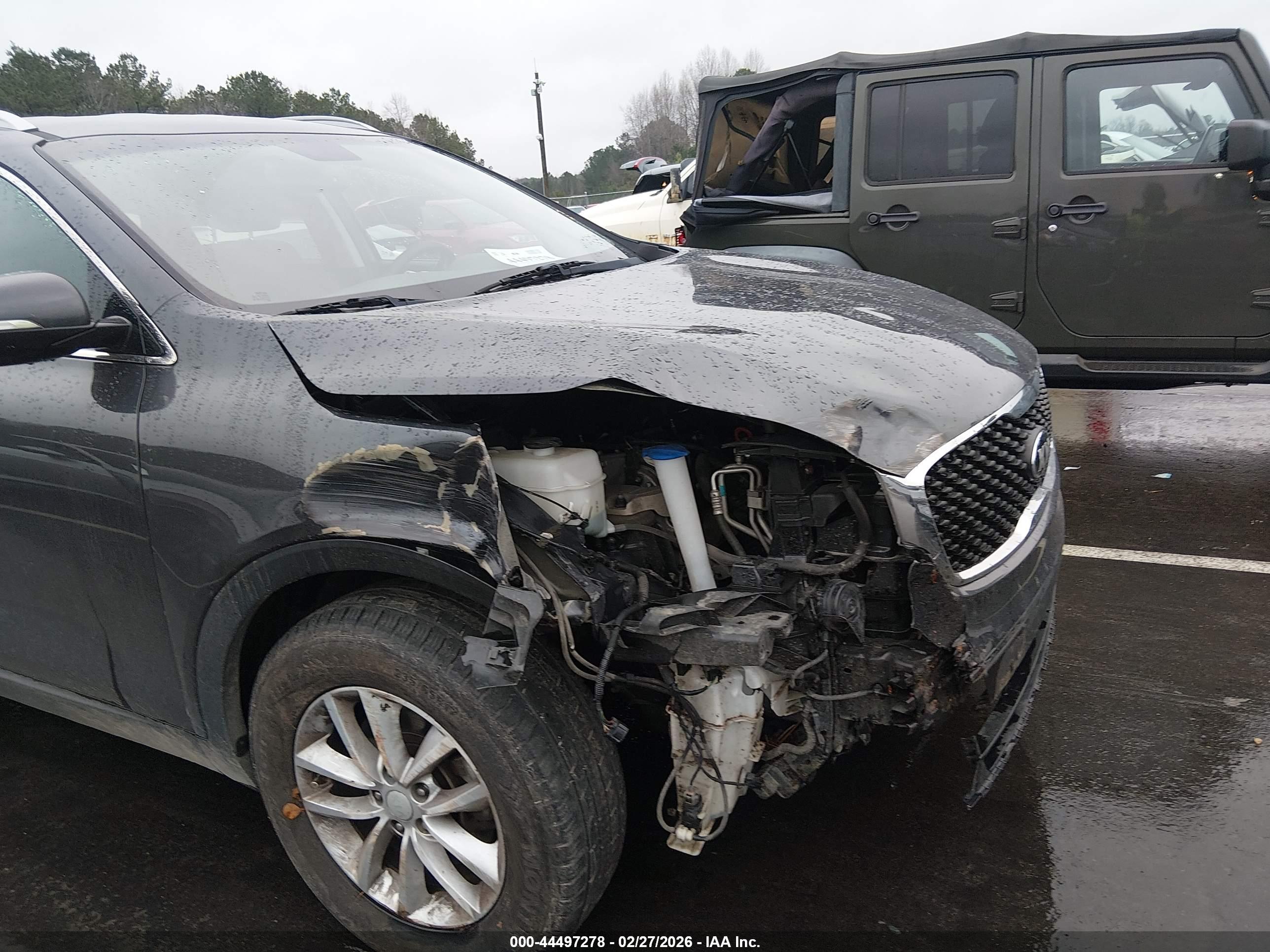 KIA SORENTO image 6