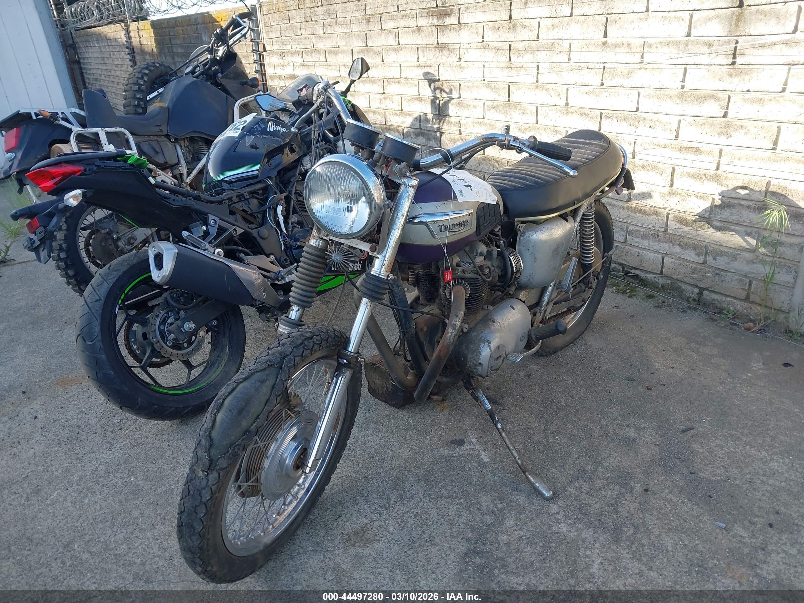 TRIUMPH MOTORCYCLE image 2