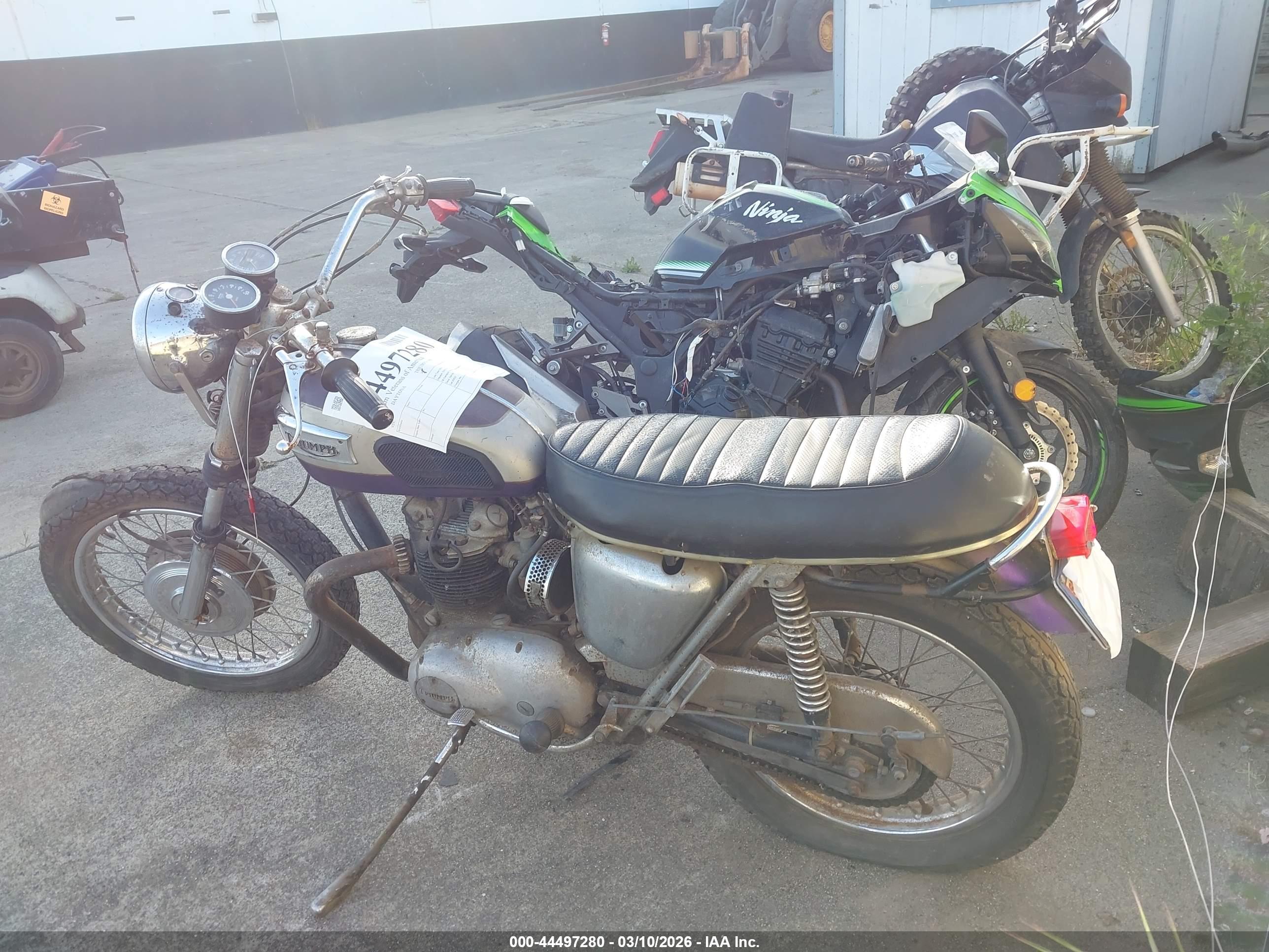 TRIUMPH MOTORCYCLE image 3