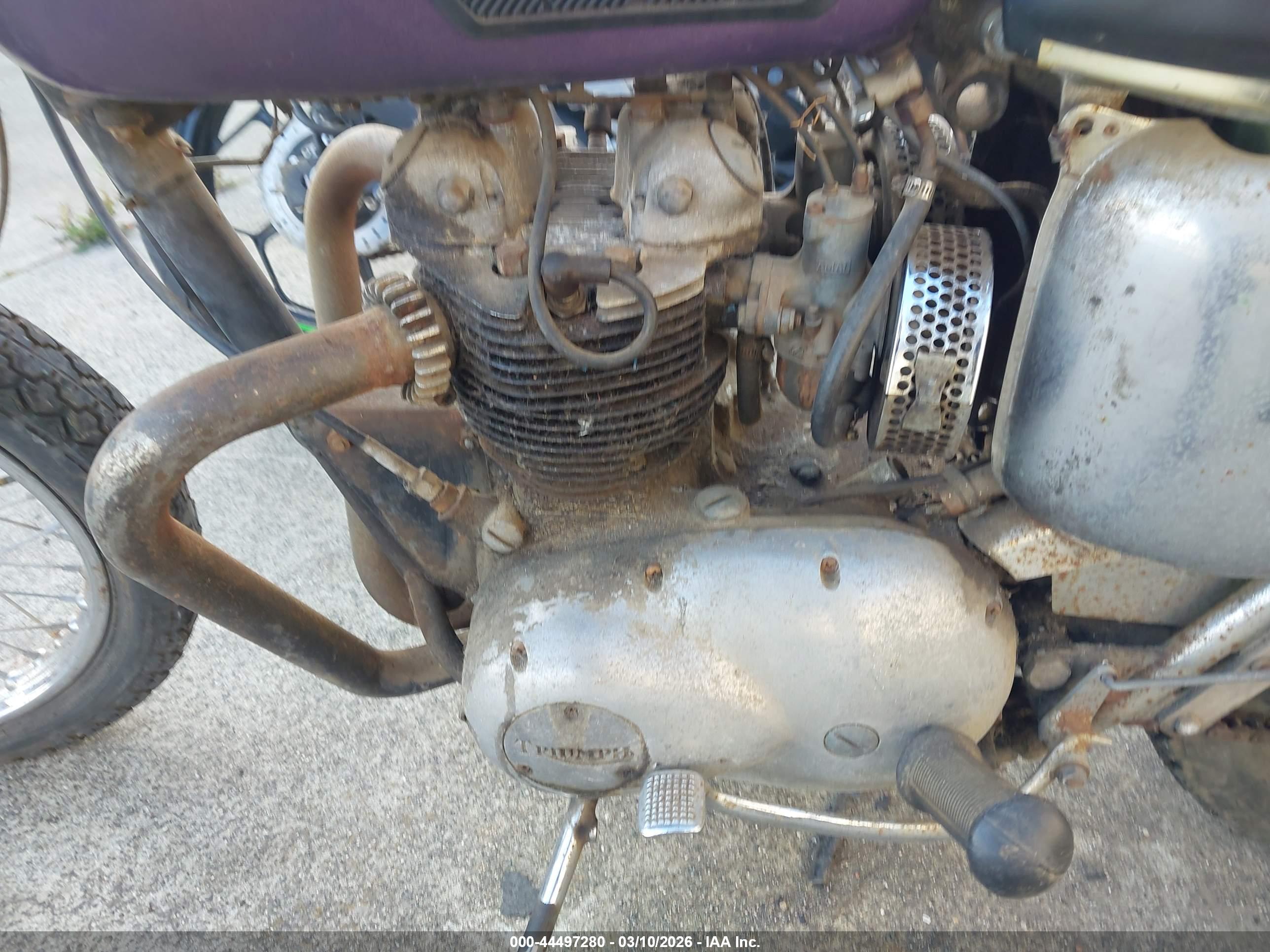 TRIUMPH MOTORCYCLE image 9