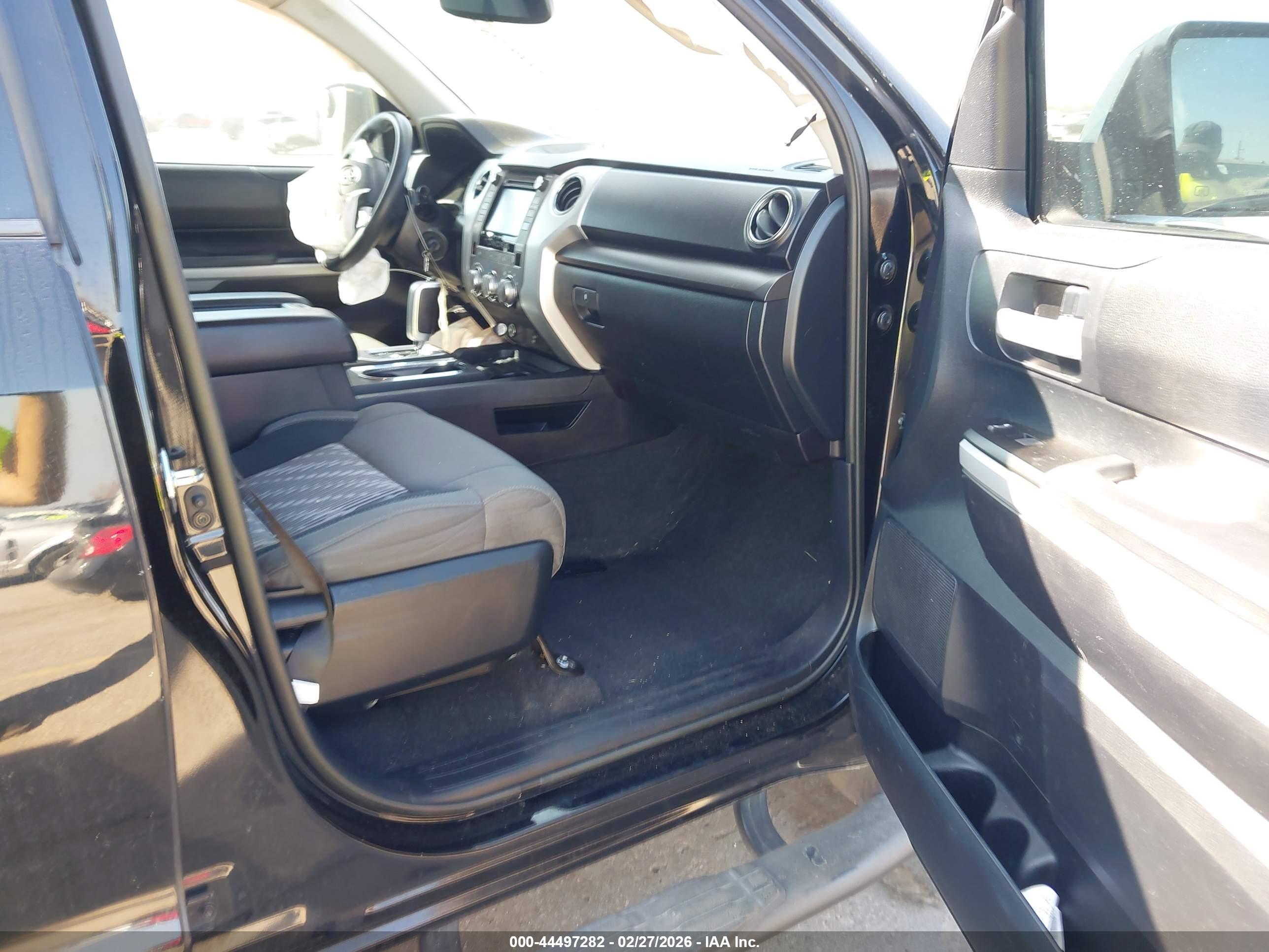 TOYOTA TUNDRA image 5