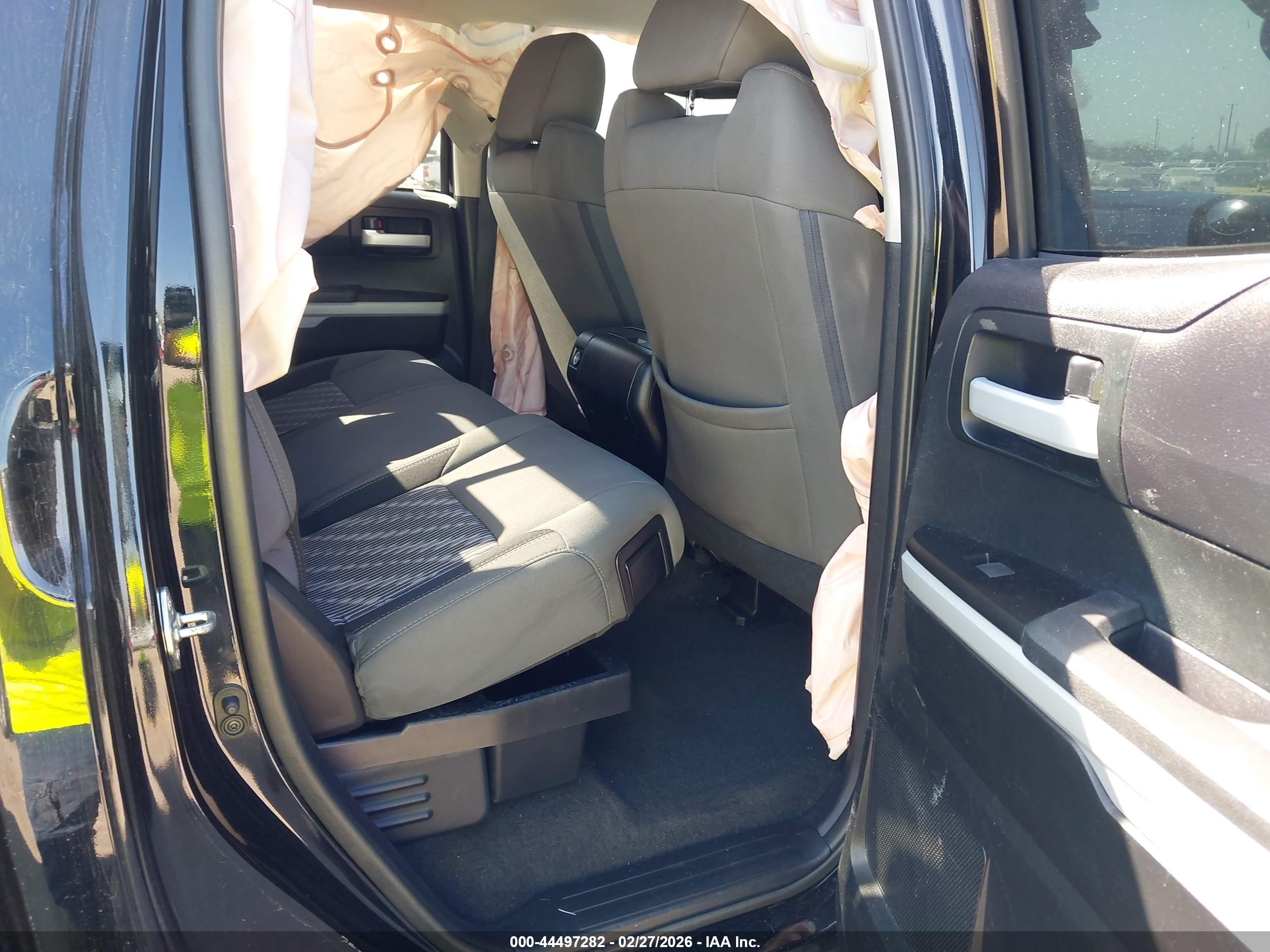 TOYOTA TUNDRA image 8