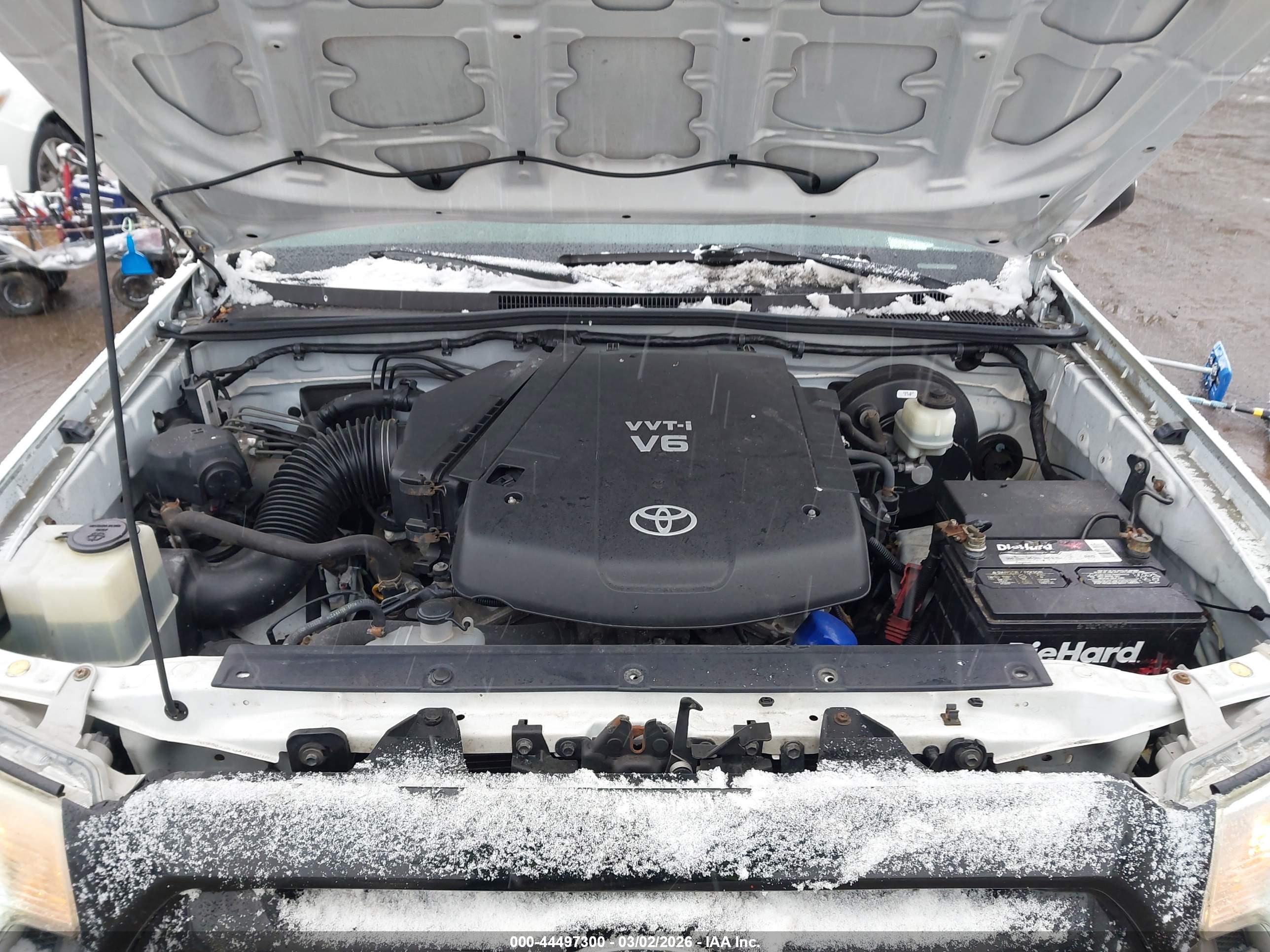 TOYOTA TACOMA image 10