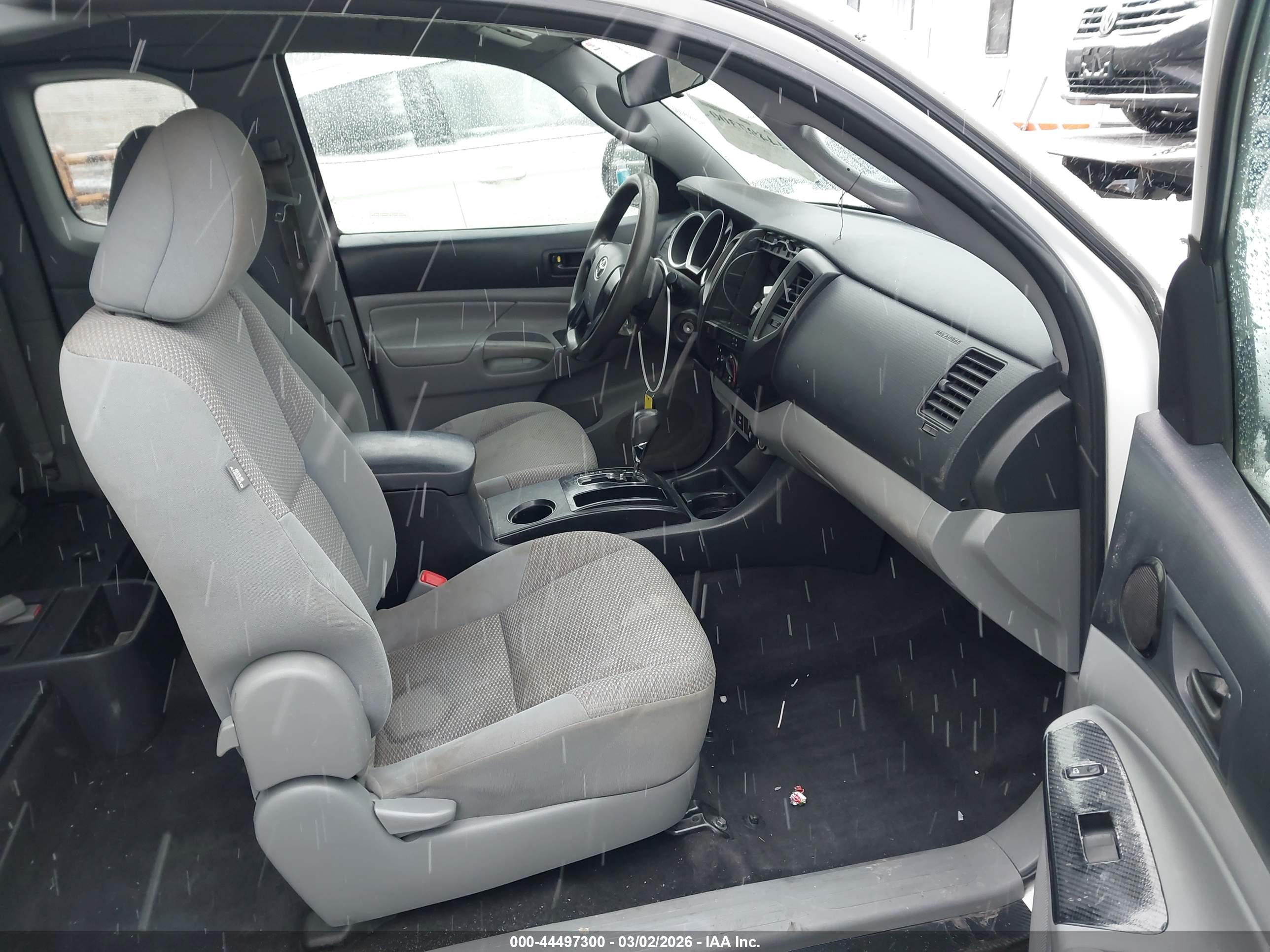 TOYOTA TACOMA image 5