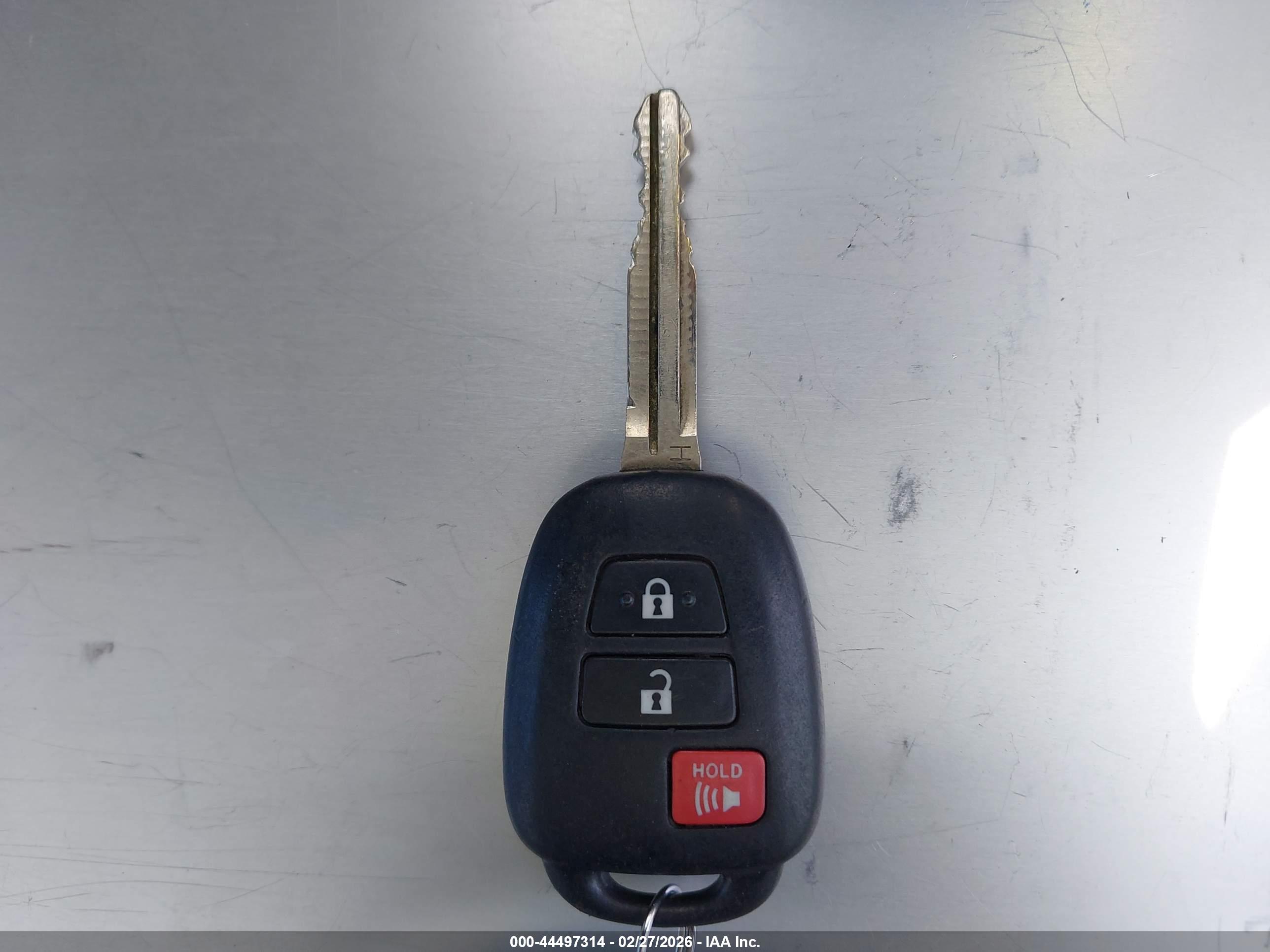 TOYOTA PRIUS image 11