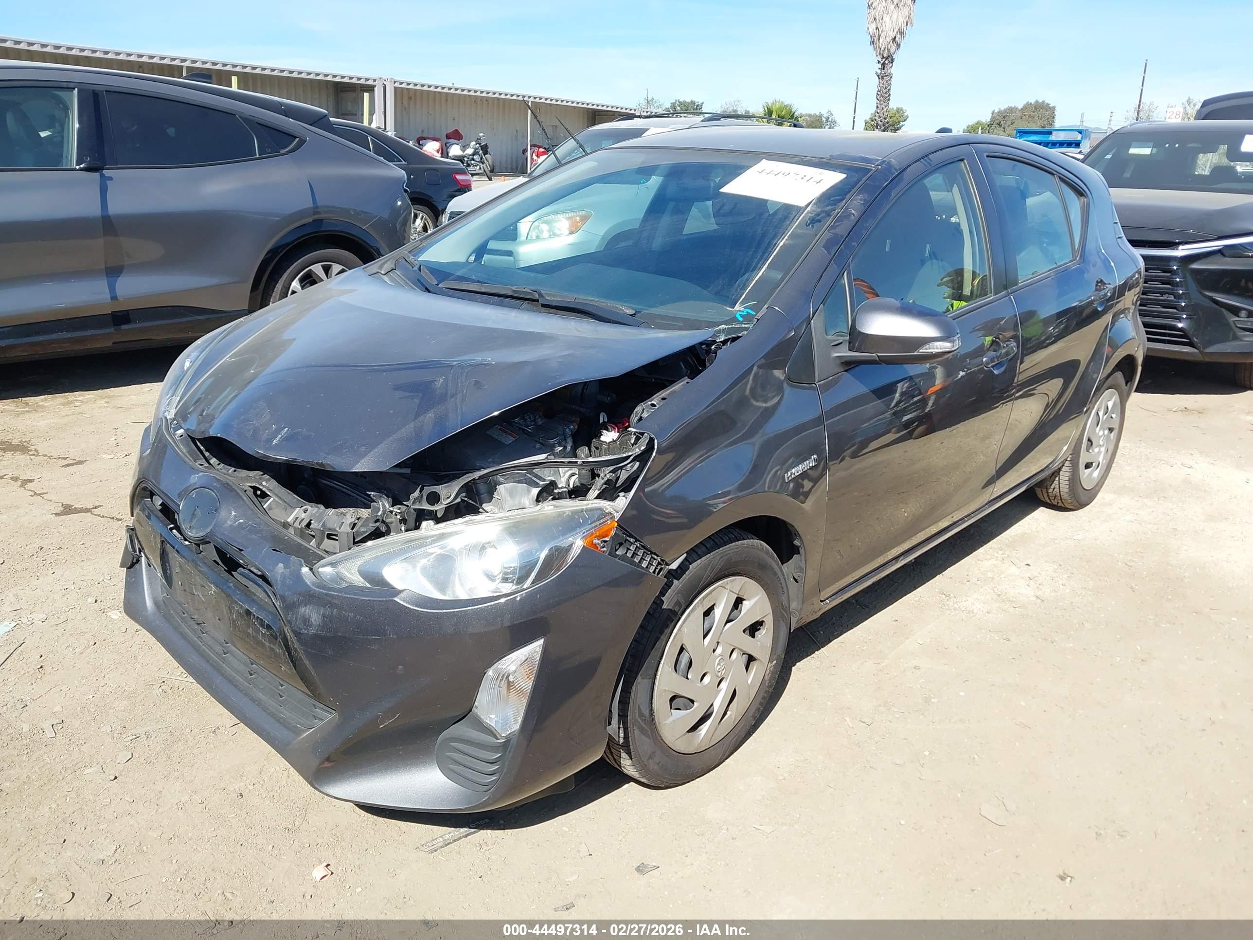 TOYOTA PRIUS image 2