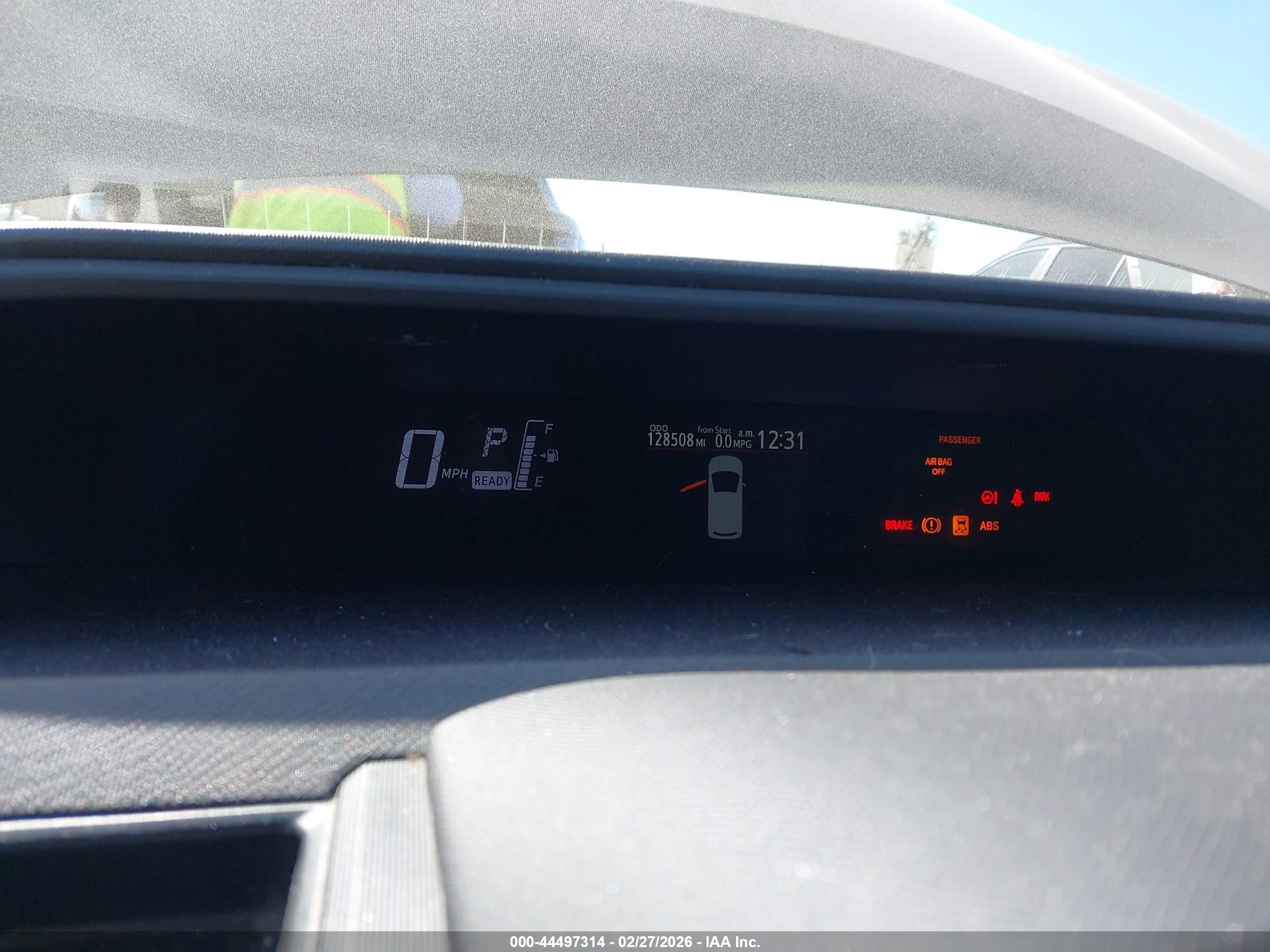 TOYOTA PRIUS image 7